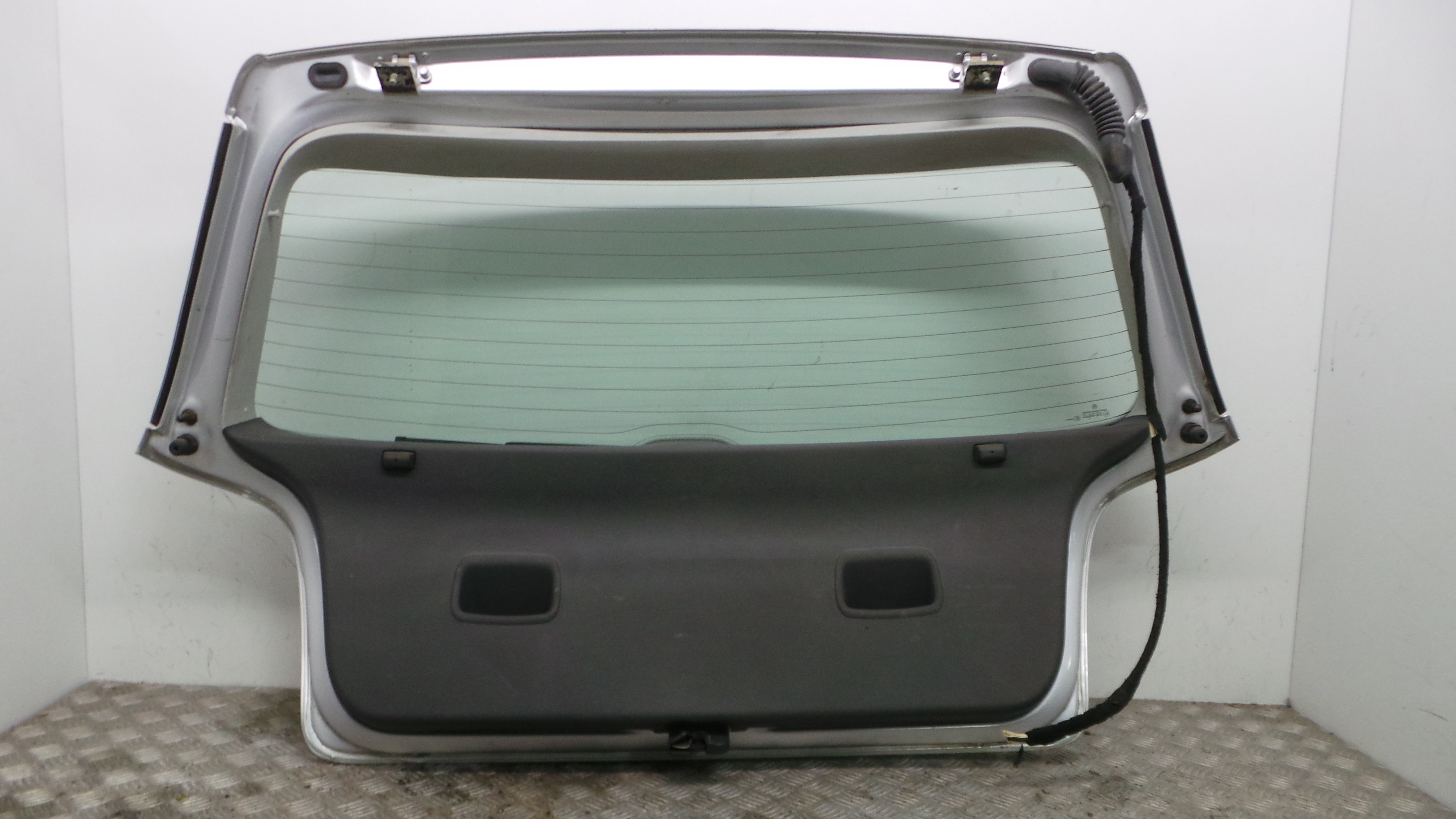 Tampa da Mala 6Q6827025R - VW POLO (9N_, 9A_)-36157734