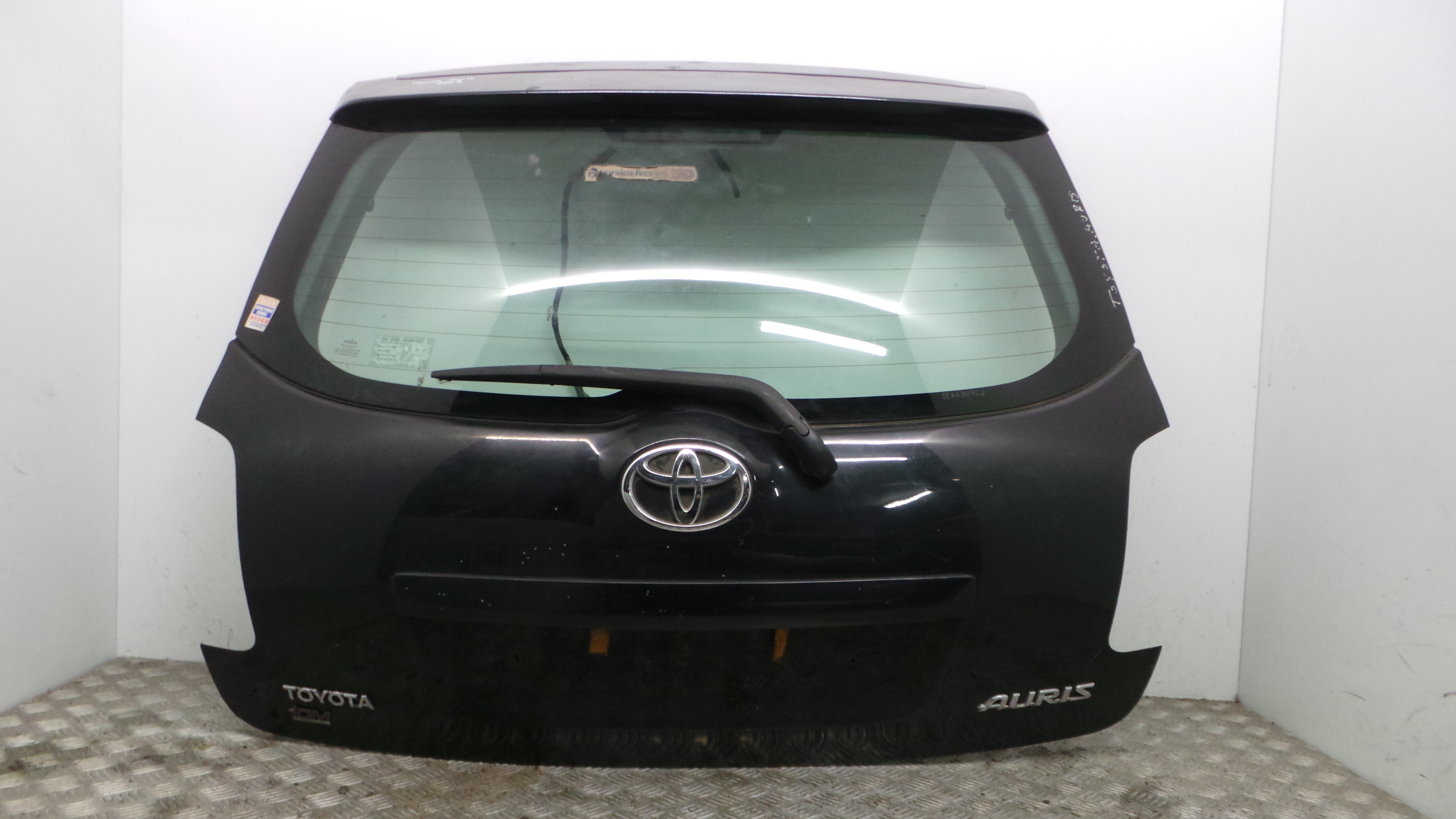 Tampa da Mala 6700502200 - TOYOTA AURIS (_E15_), COROLLA (_E15_)-36160424