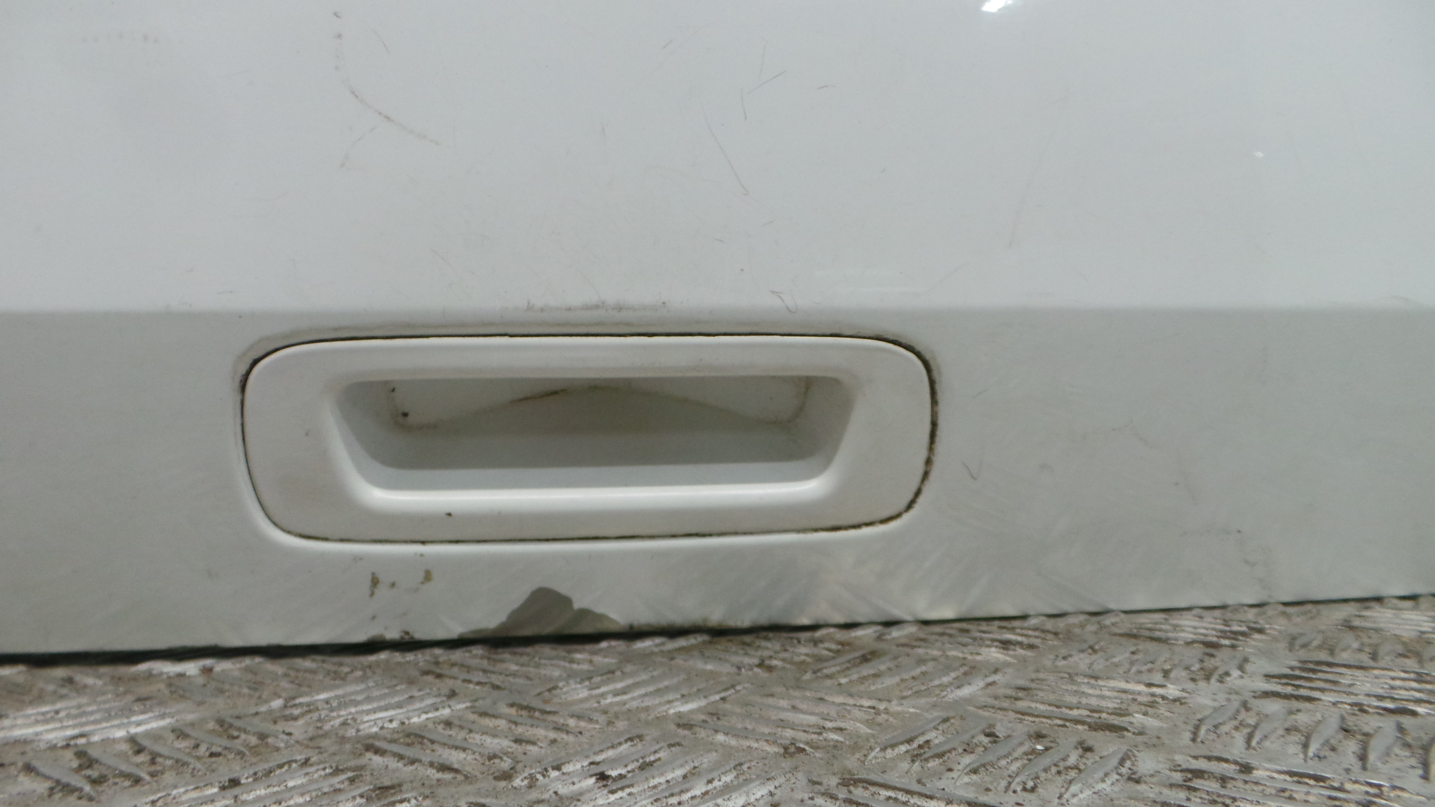 Puxador Exterior da Tampa da Mala  - SUZUKI SWIFT III (MZ, EZ)-36160572