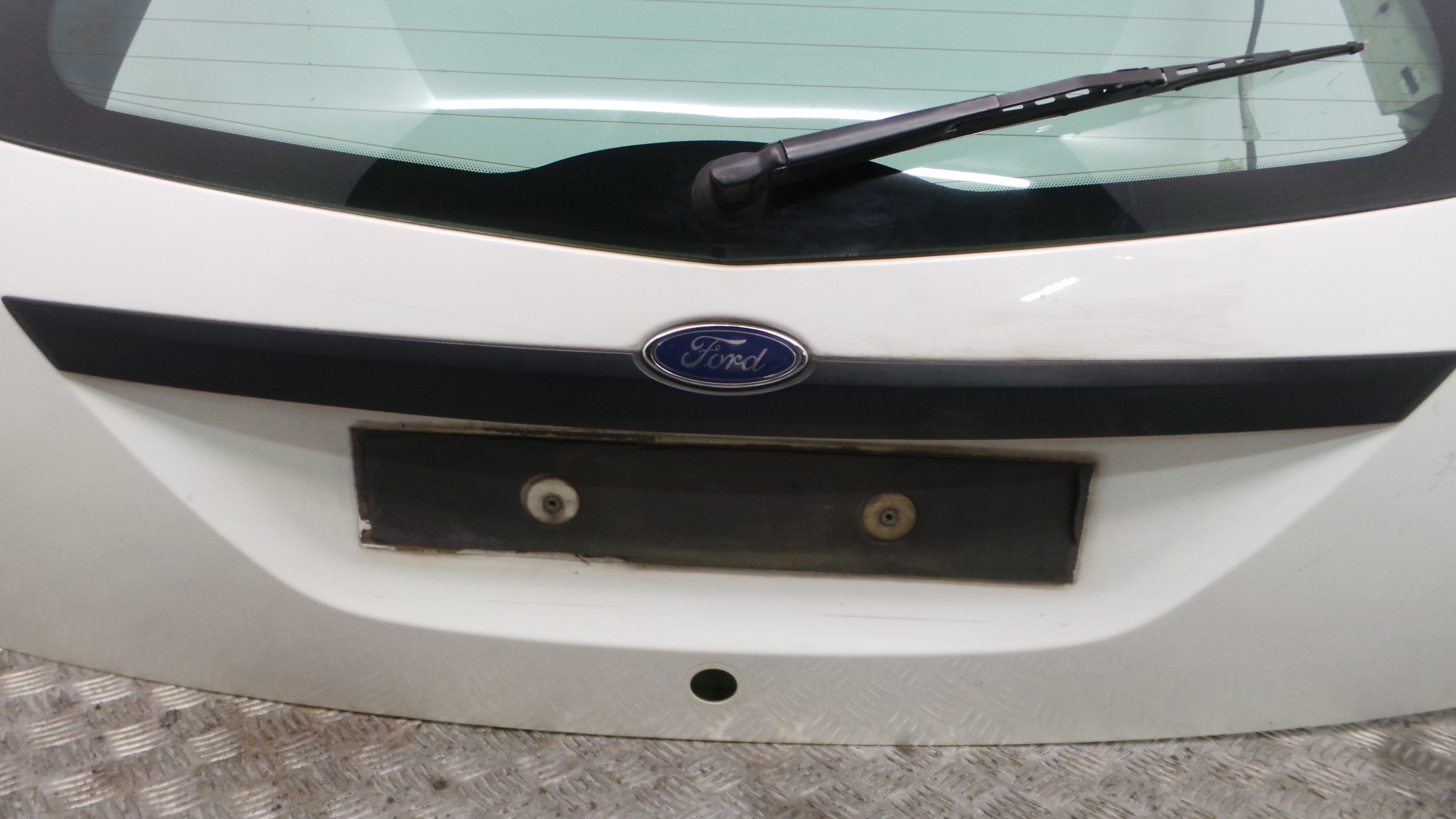 Puxador Exterior da Tampa da Mala 1317167 - FORD FOCUS I (DAW, DBW)-36160676 Puxador Exterior da Tampa da Mala 1317167 - FORD FOCUS I (DAW, DBW)-36160676