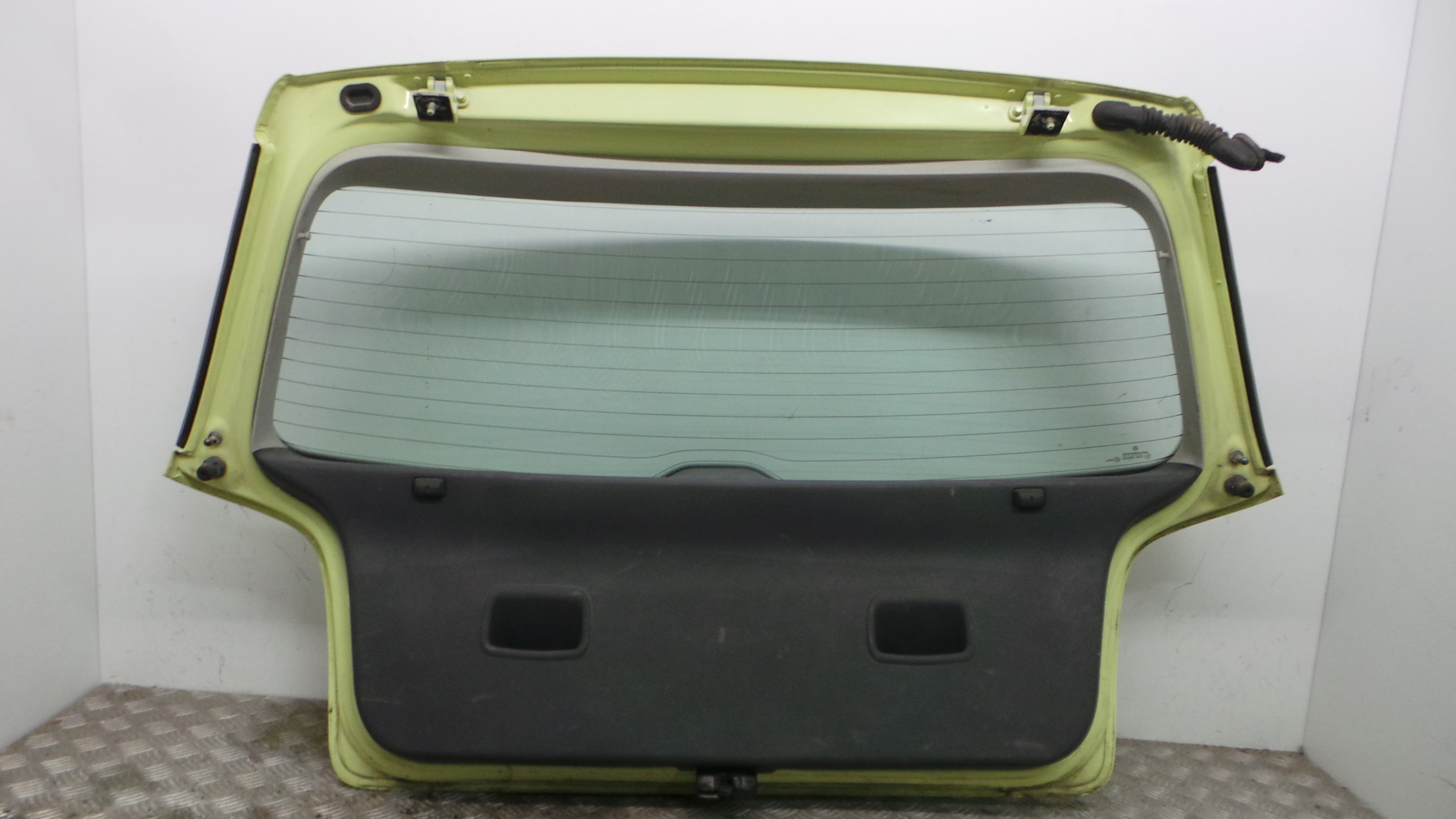 Tampa da Mala 6Q6827025R - VW POLO (9N_, 9A_)-36160699