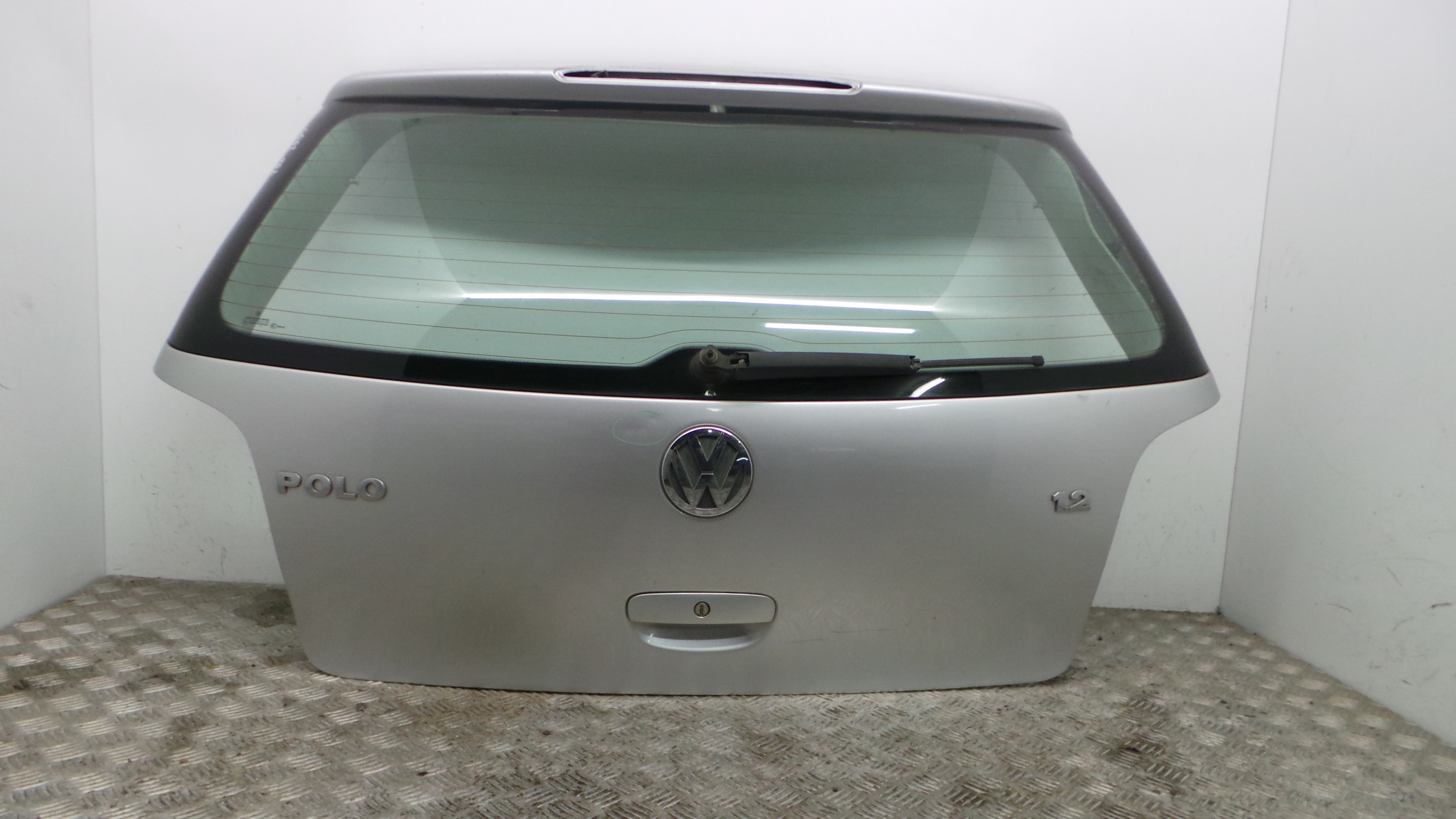 Tampa da Mala 6Q6827025R - VW POLO (9N_, 9A_)-36185106