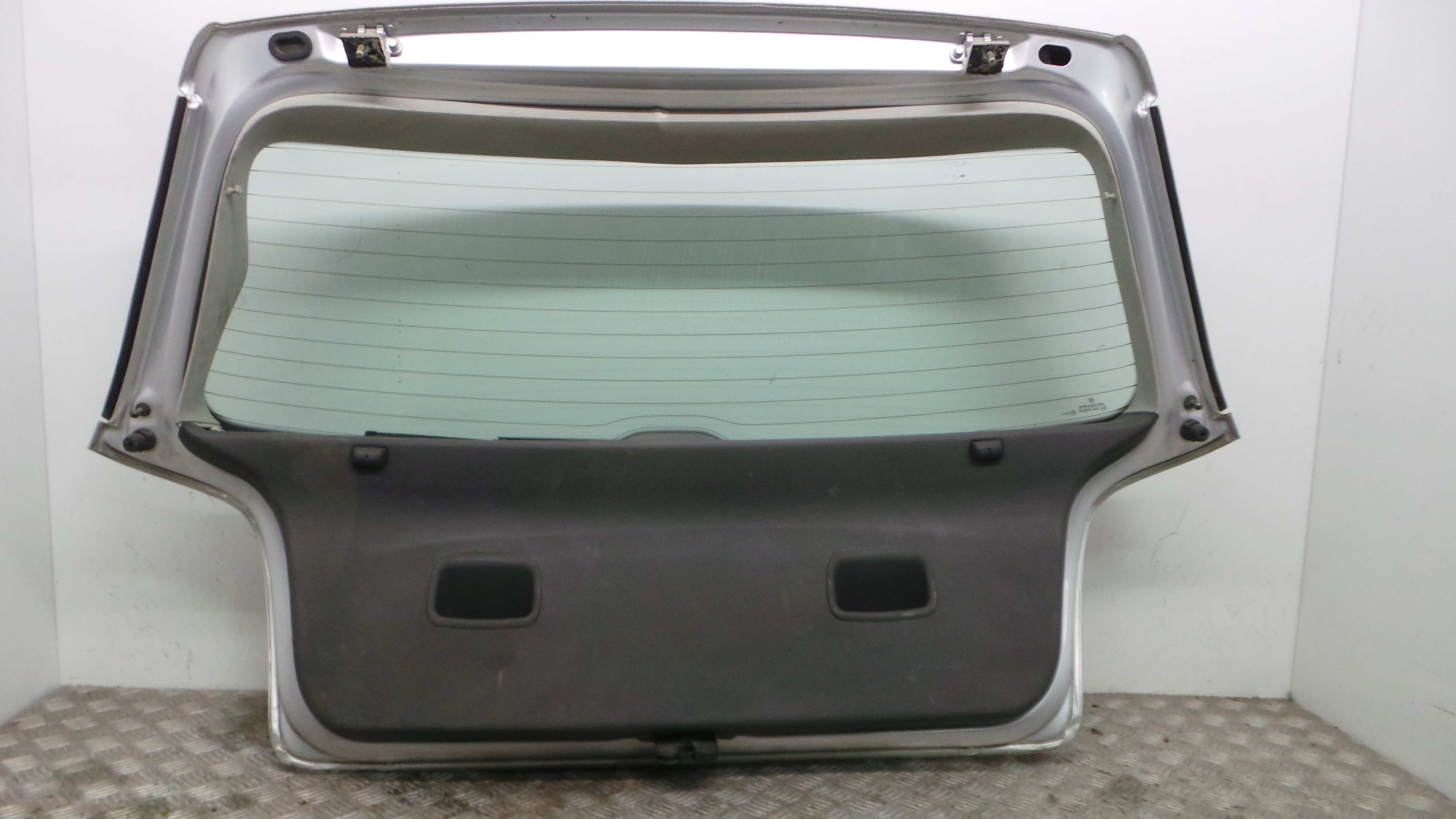 Tampa da Mala 6Q6827025R - VW POLO (9N_, 9A_)-36185106