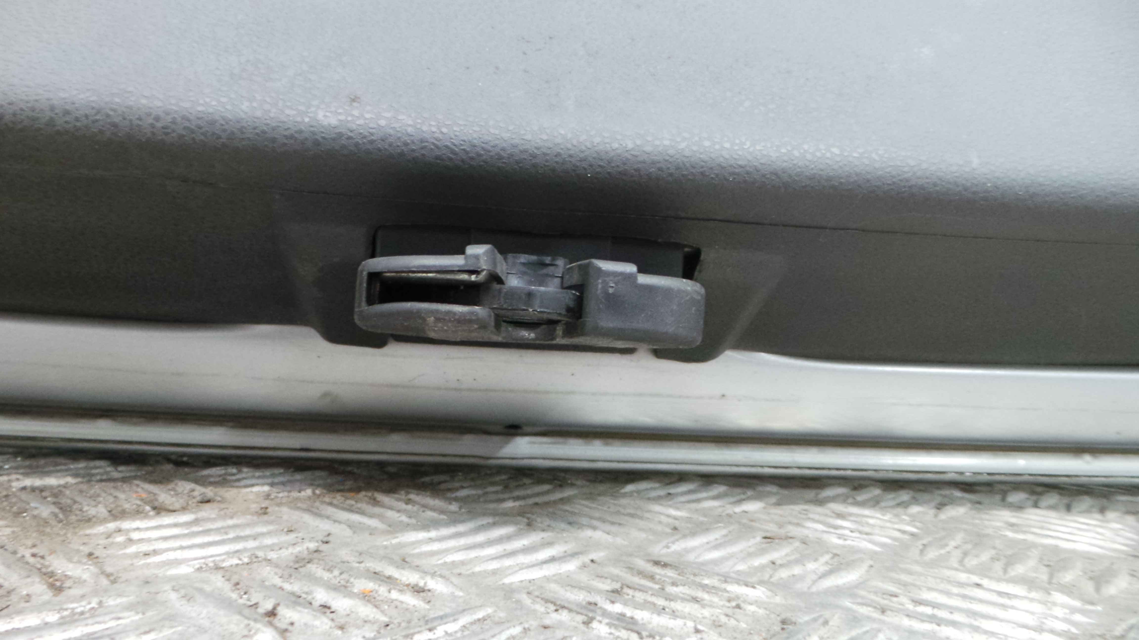 Fecho Mala 6Q6827505E - VW POLO (9N_, 9A_)-36185120 Fecho Mala 6Q6827505E - VW POLO (9N_, 9A_)-36185120