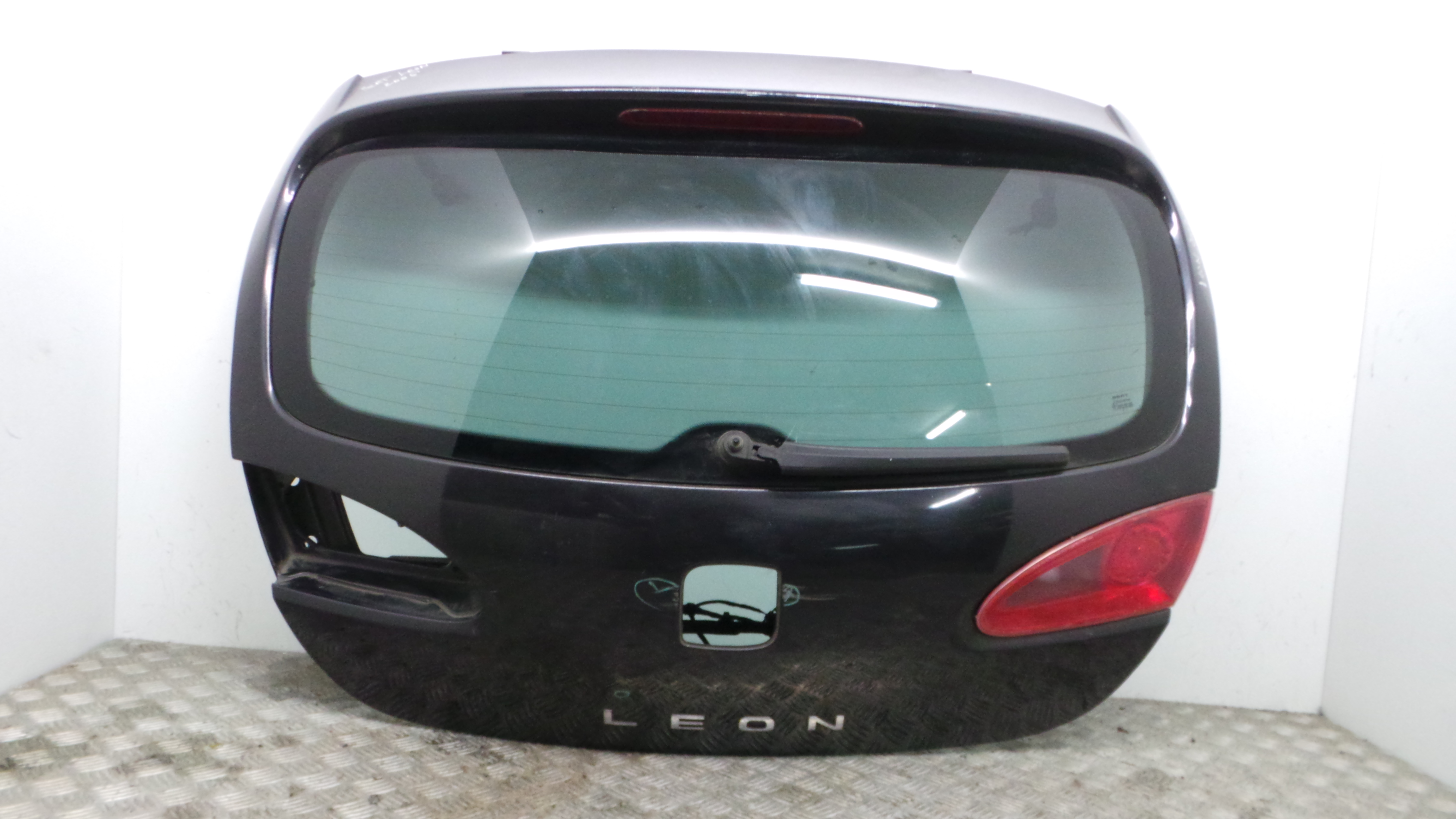 Tampa da Mala 1P0827024 - SEAT LEON (1P1)-36185121
