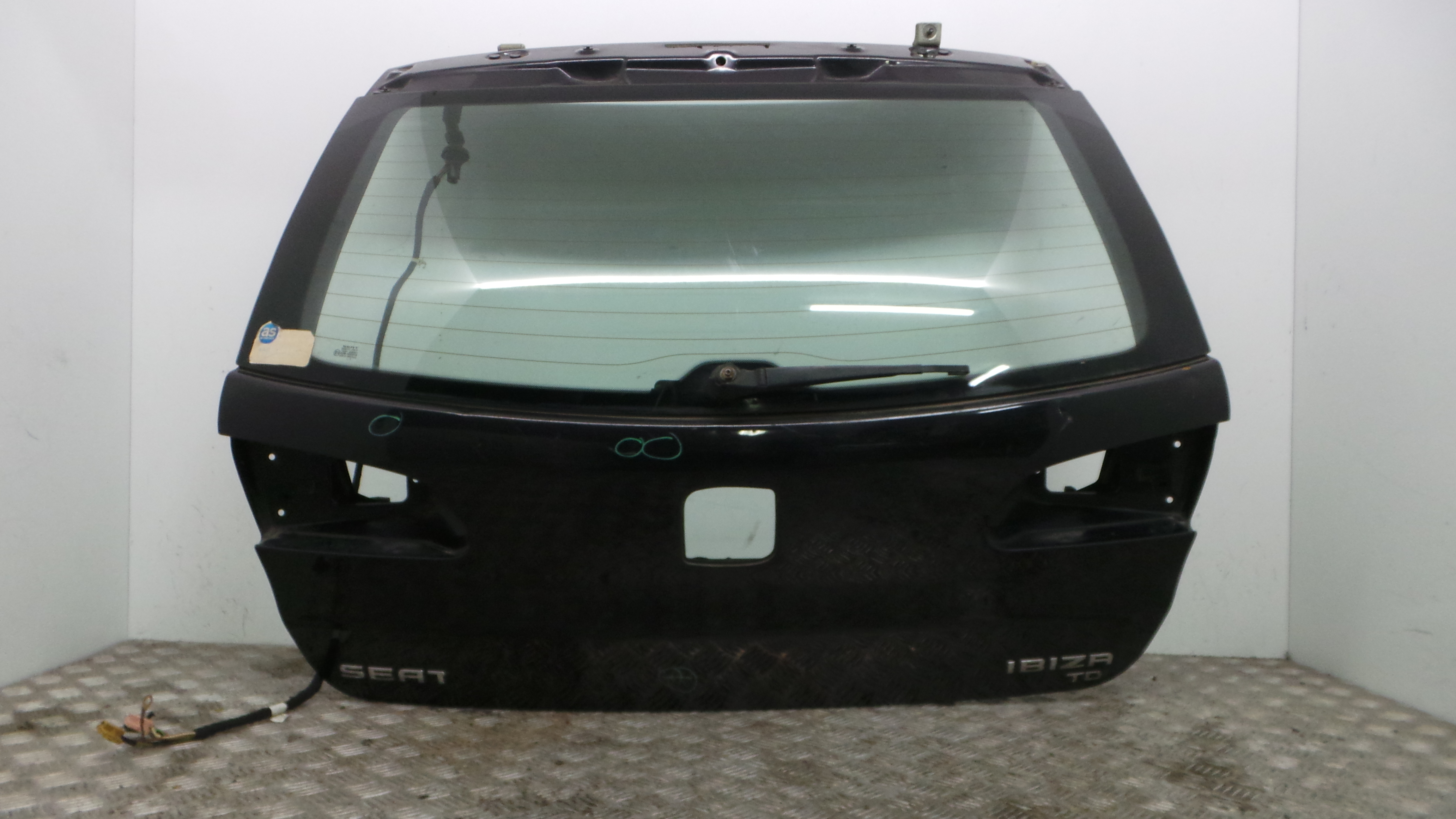 Tampa da Mala 6L6827024B - SEAT IBIZA III (6L1), IBIZA Mk III (6L1)-36186802
