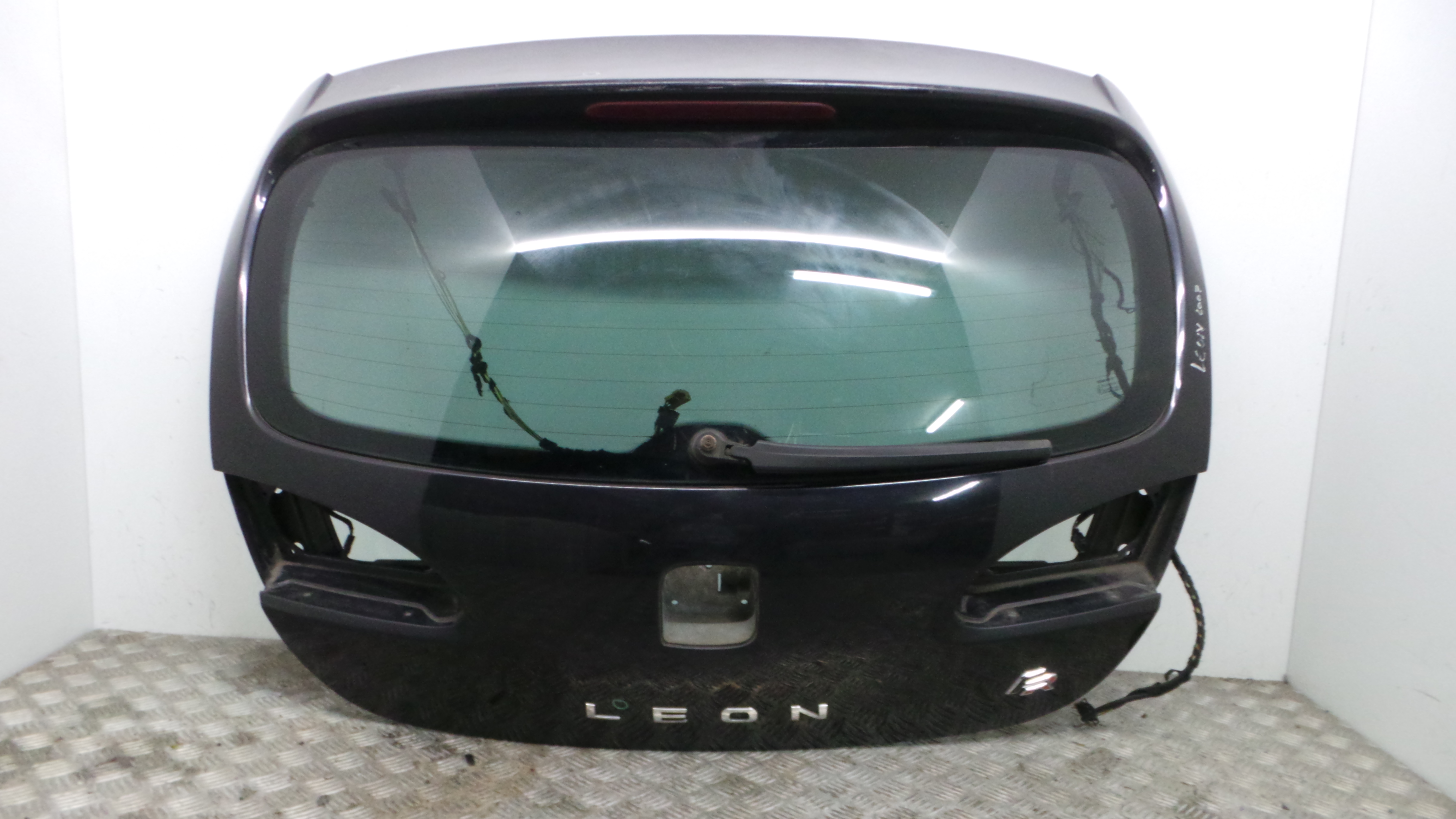 Tampa da Mala 1P0827024 - SEAT LEON (1P1)-36187055