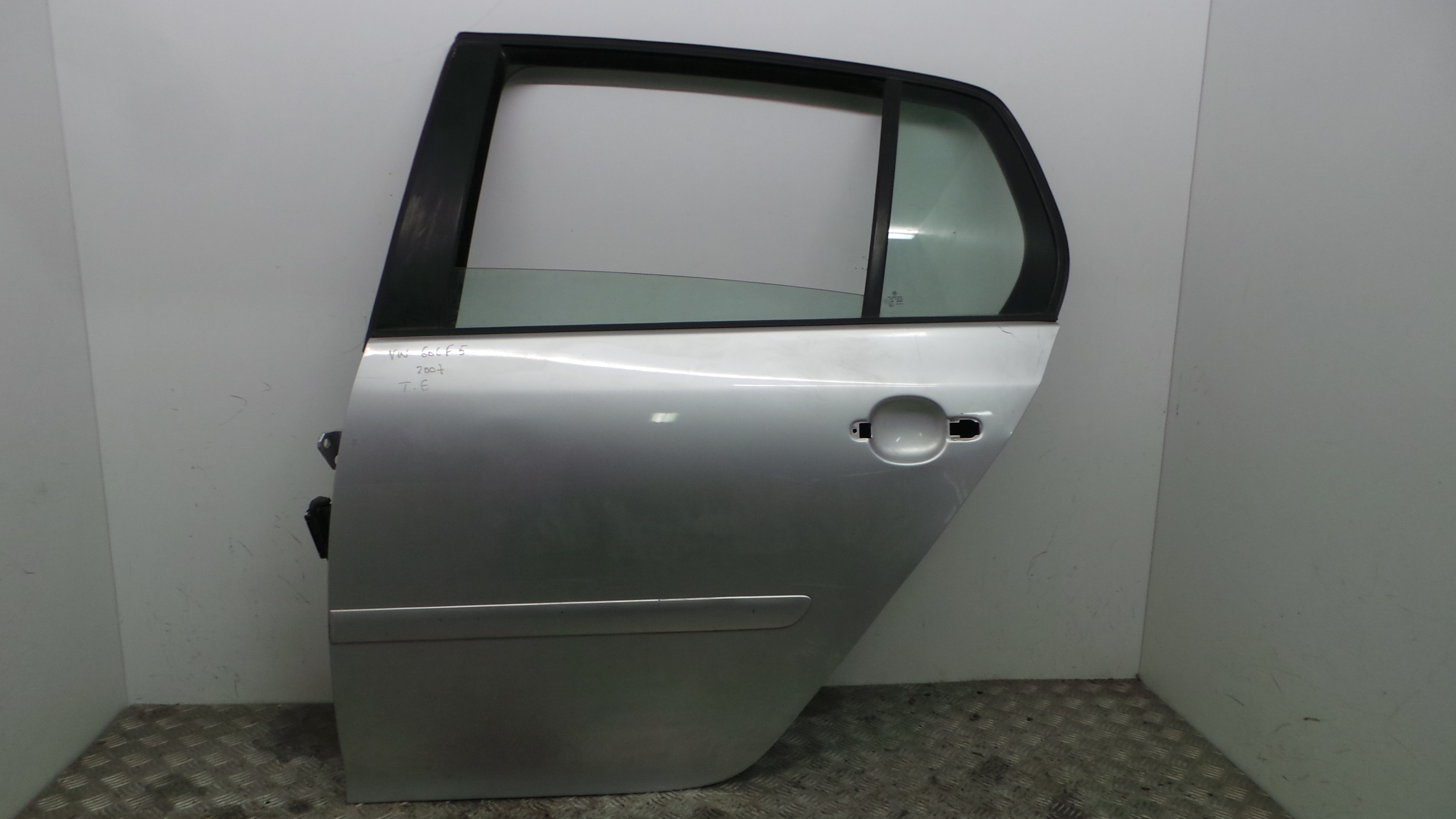 Porta Trás Esq 1K6833105J - VW GOLF V (1K1)-36188185 Porta Trás Esq 1K6833105J - VW GOLF V (1K1)-36188185