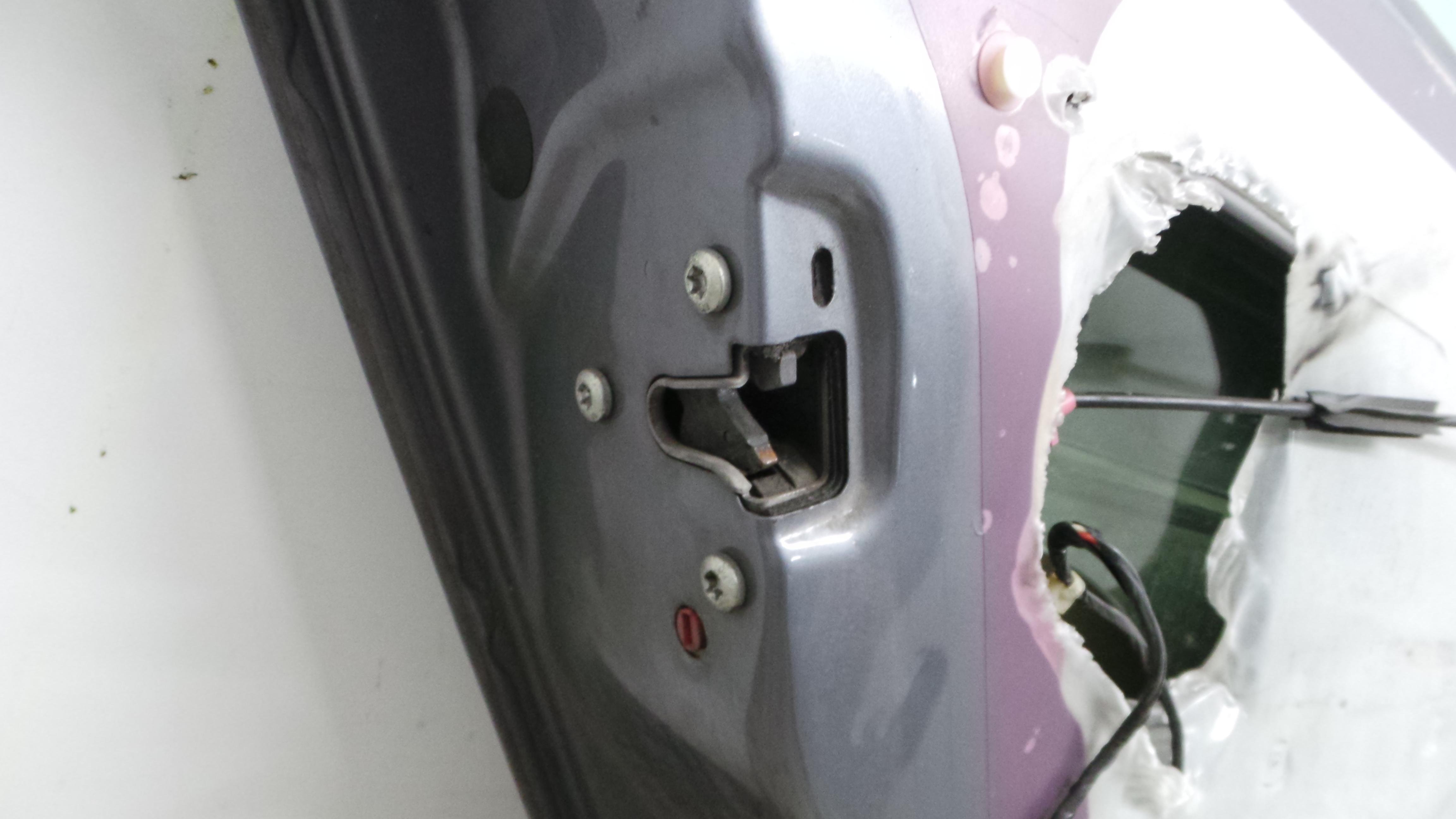 Fecho da Porta Trás Esq 13220373 - OPEL ASTRA H (A04)-36191355 Fecho da Porta Trás Esq 13220373 - OPEL ASTRA H (A04)-36191355