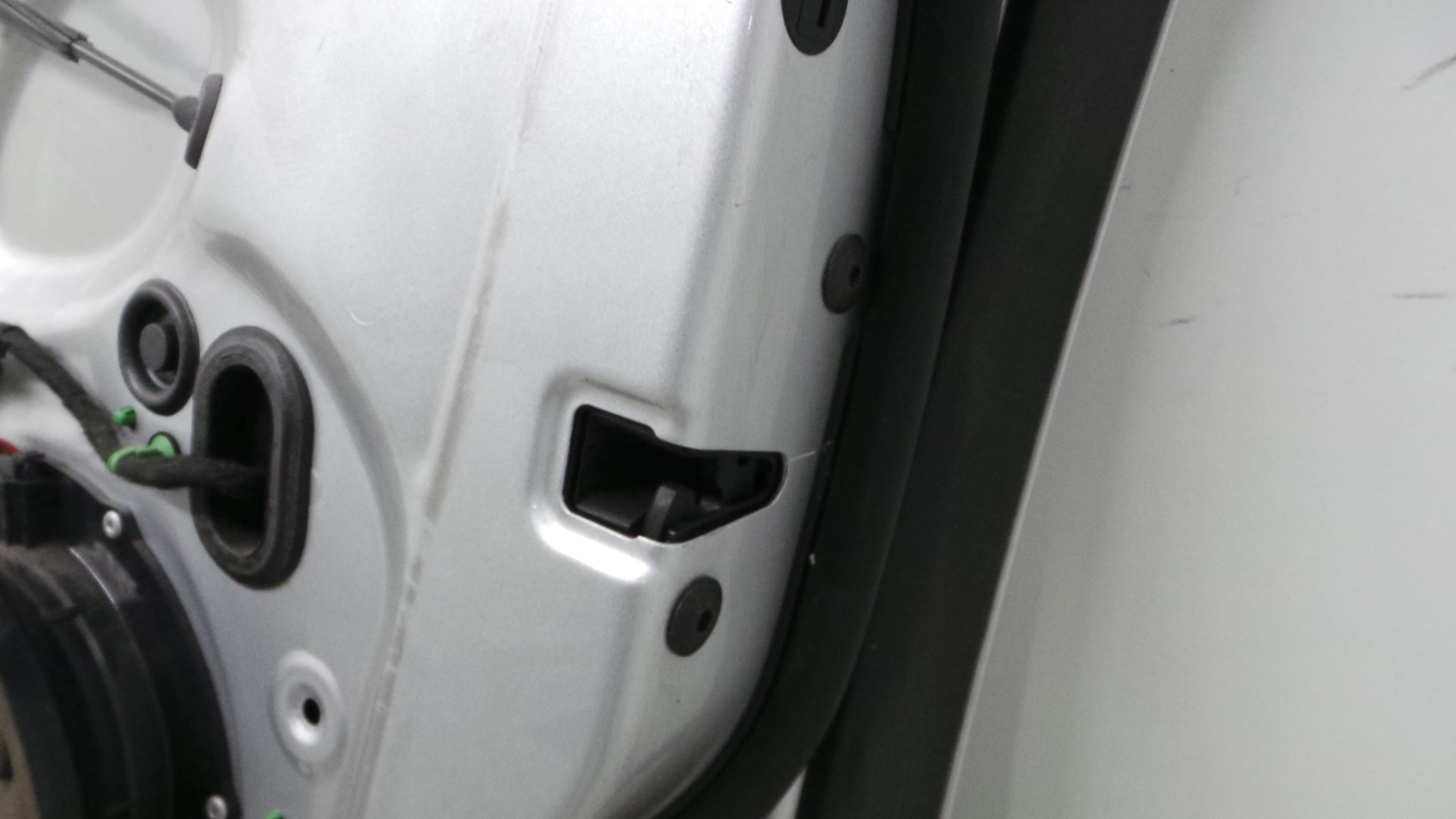 Fecho da Porta Frente Dto  - VW GOLF V (1K1)-36191376
