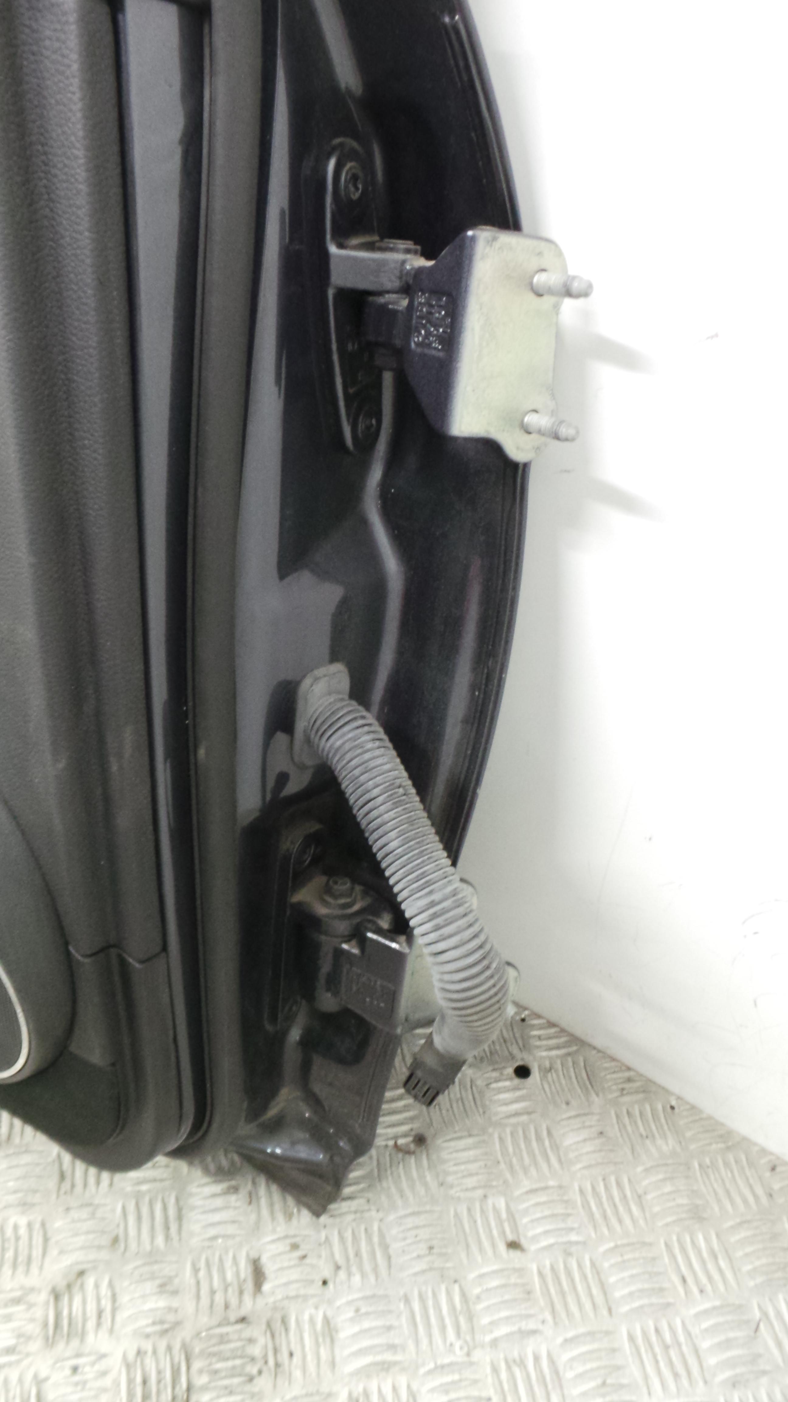 Porta Trás Esq A2047302100 - MERCEDES-BENZ C-CLASS (W204)-36191389