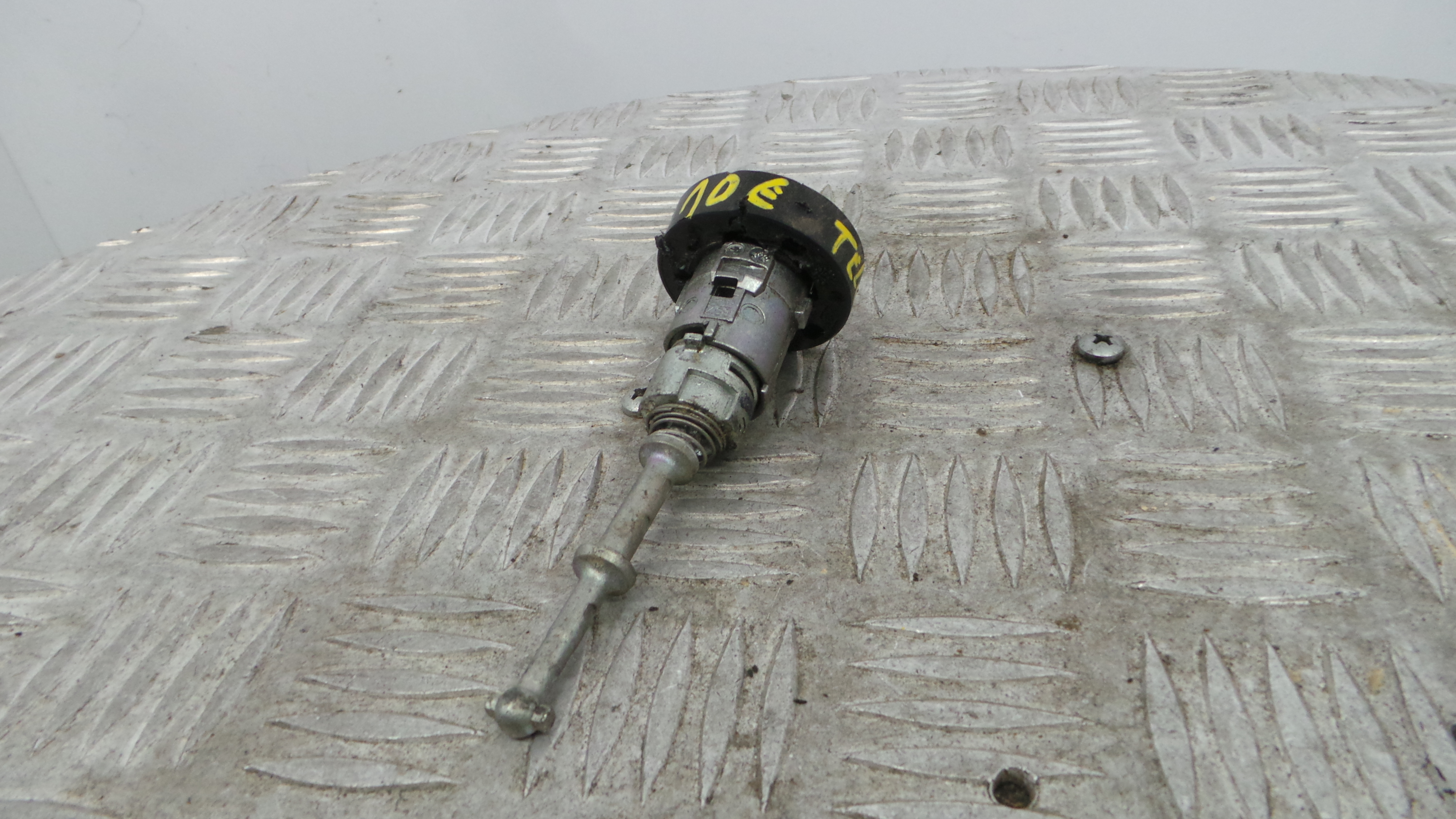 Canhão De Fechadura  - RENAULT TWINGO III (BCM_, BCA_)-36920818