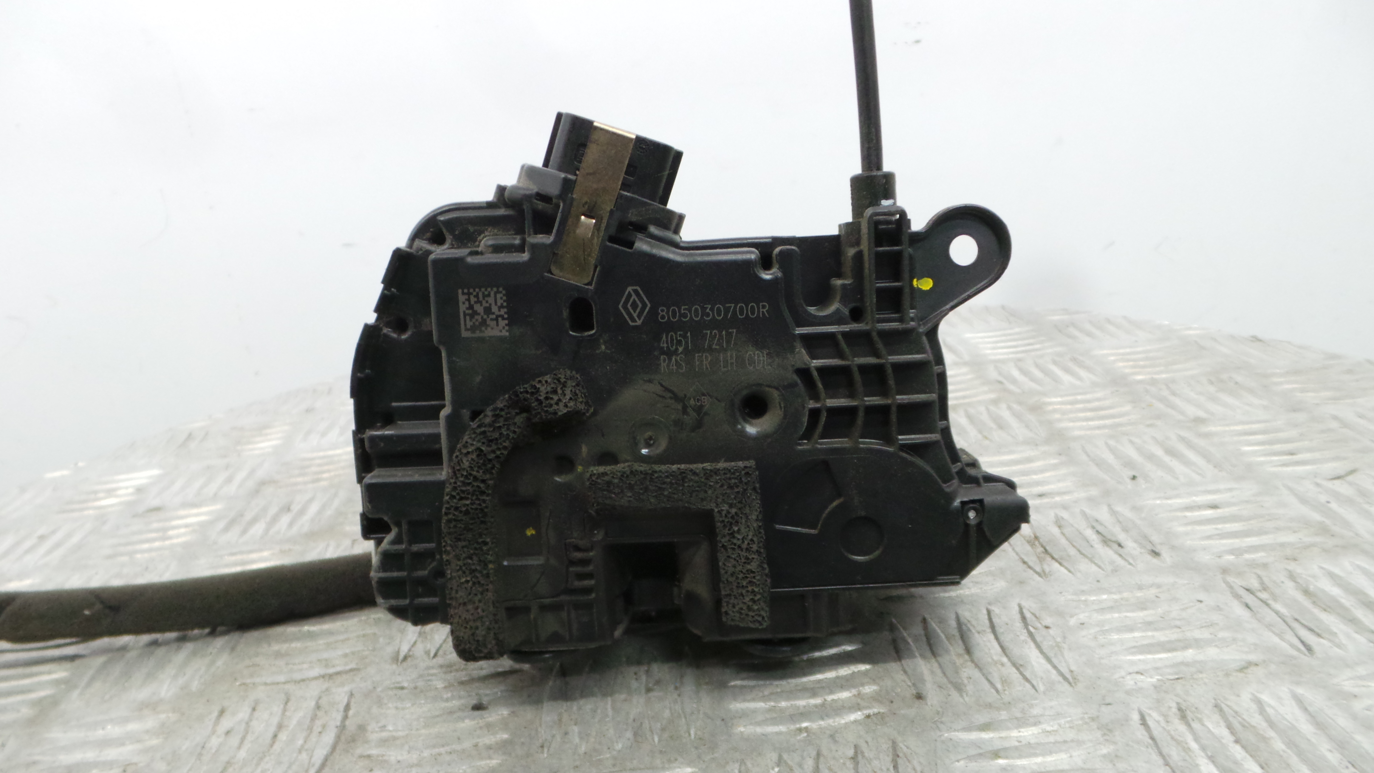 Fecho da Porta Frente Esq 805030700R - RENAULT TWINGO III (BCM_, BCA_)-36920820