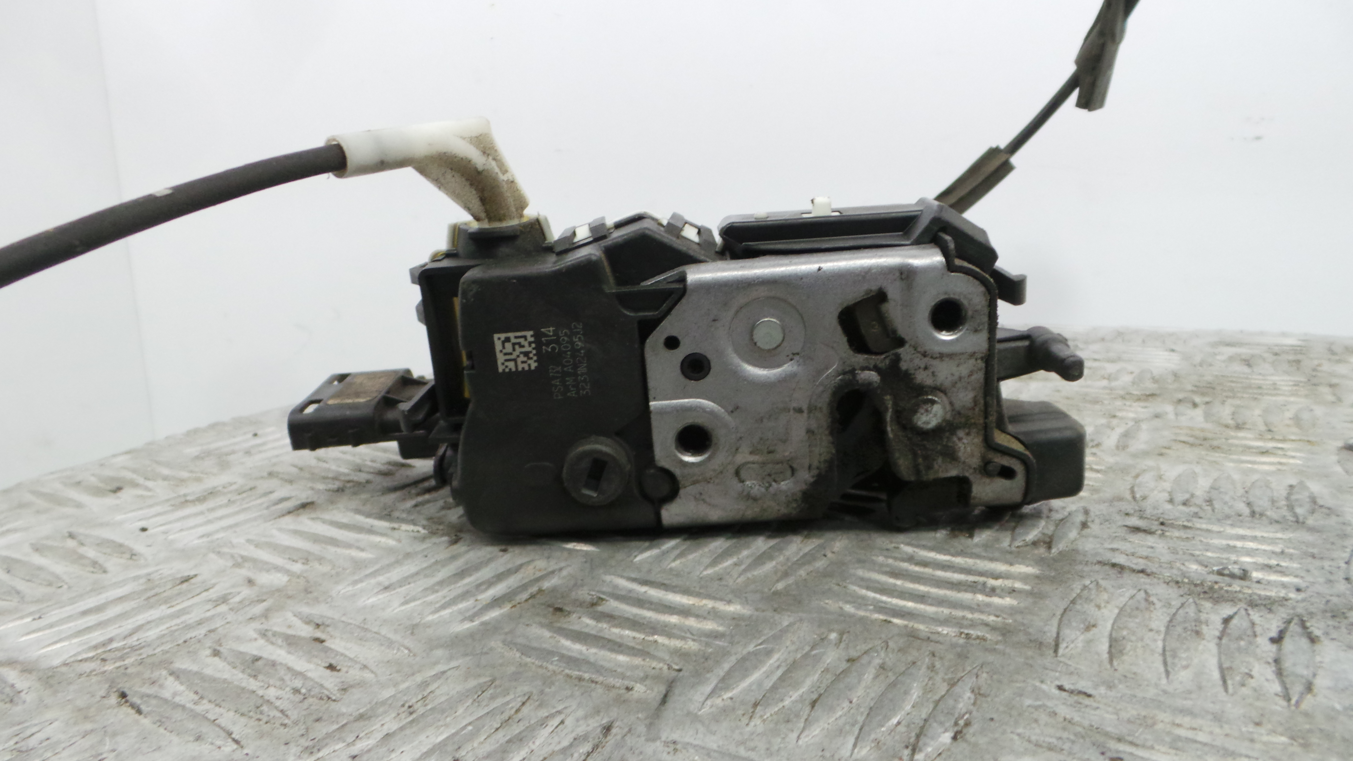 Fecho da Porta Trás Esq 9800625080 - CITROËN C3 II (SC_)-36447960