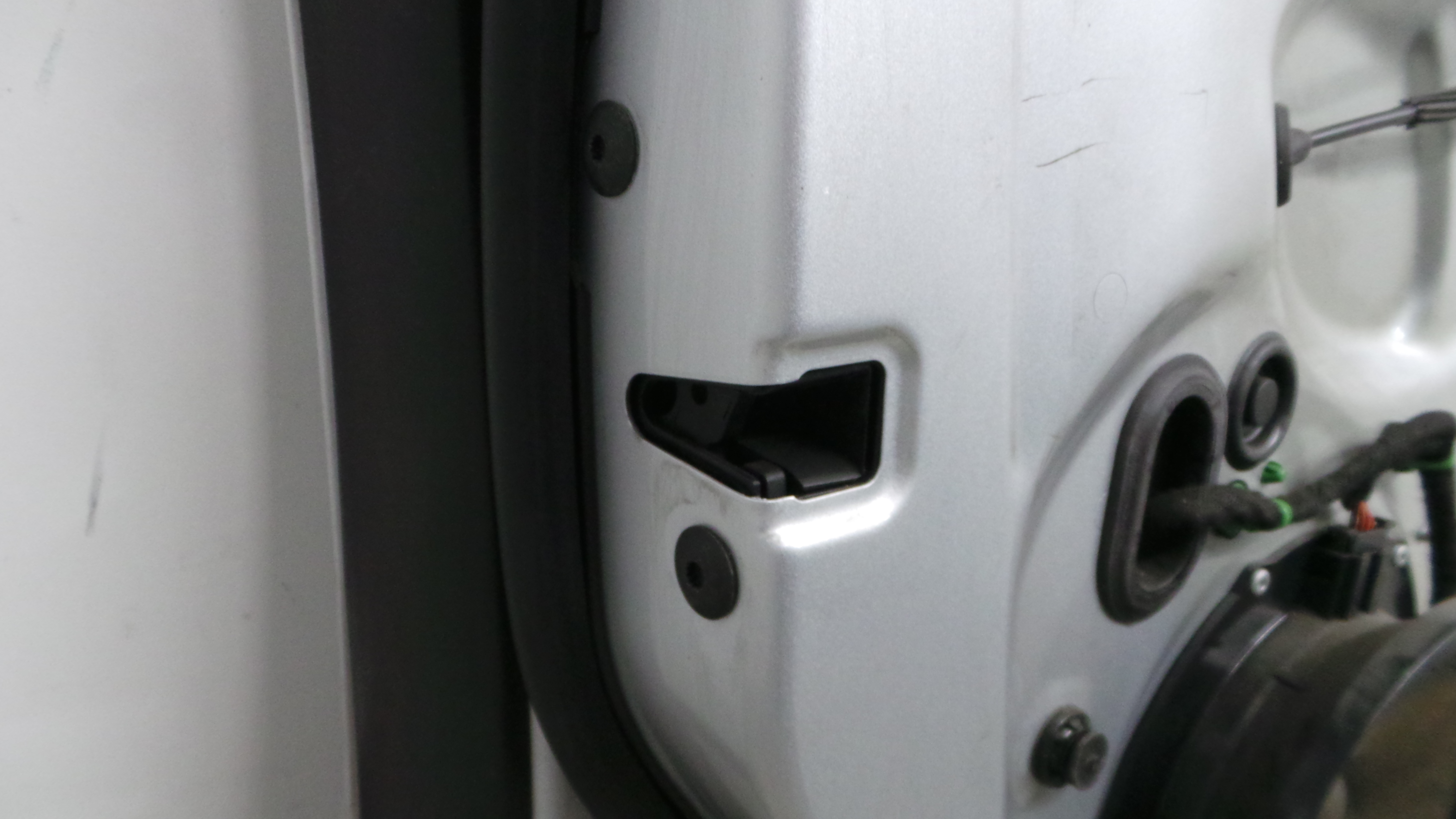 Fecho da Porta Frente Esq  - VW GOLF V (1K1)-36192058