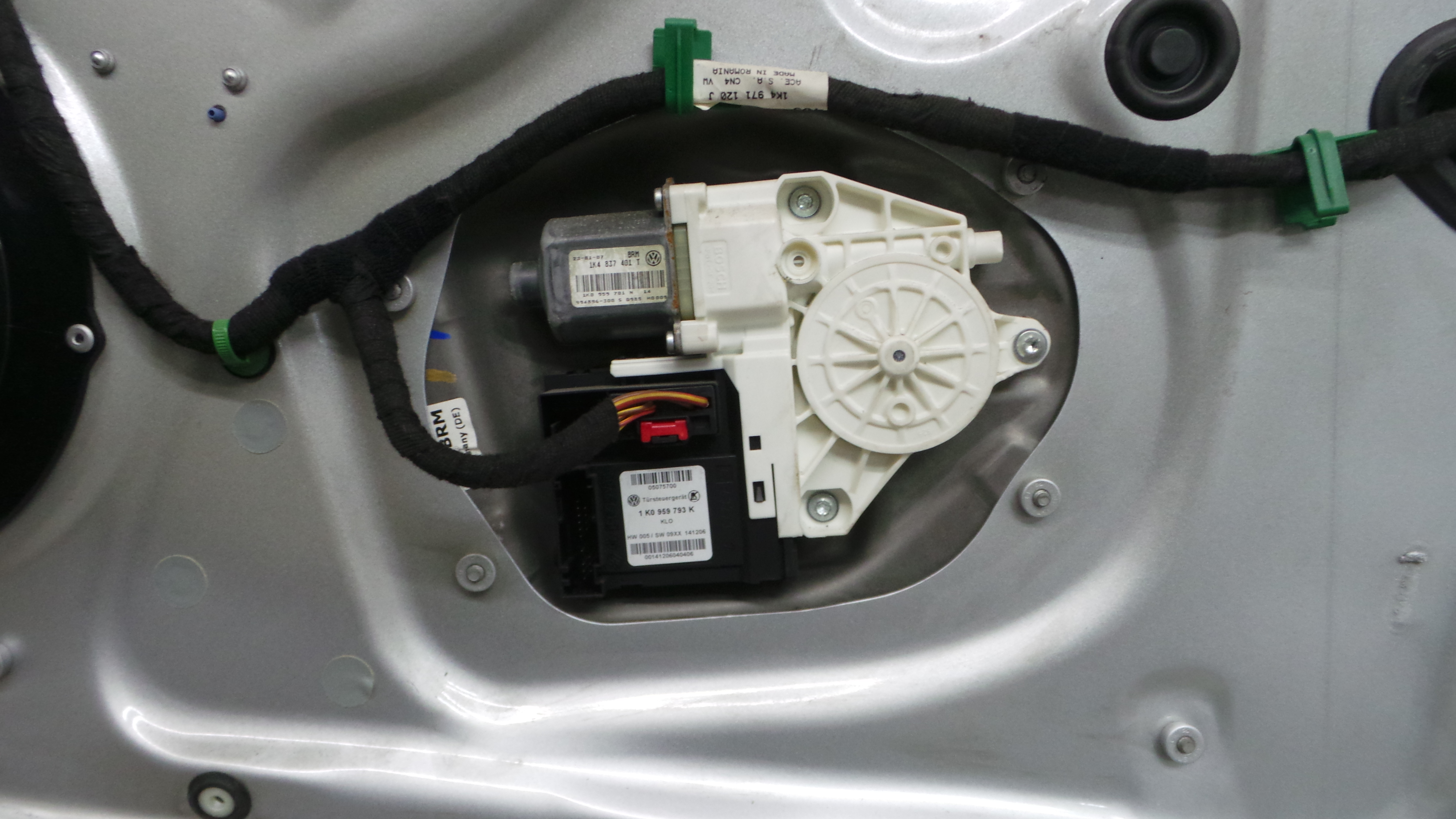 Elevador Frente Esq 1K0959793K - VW GOLF V (1K1)-36192059