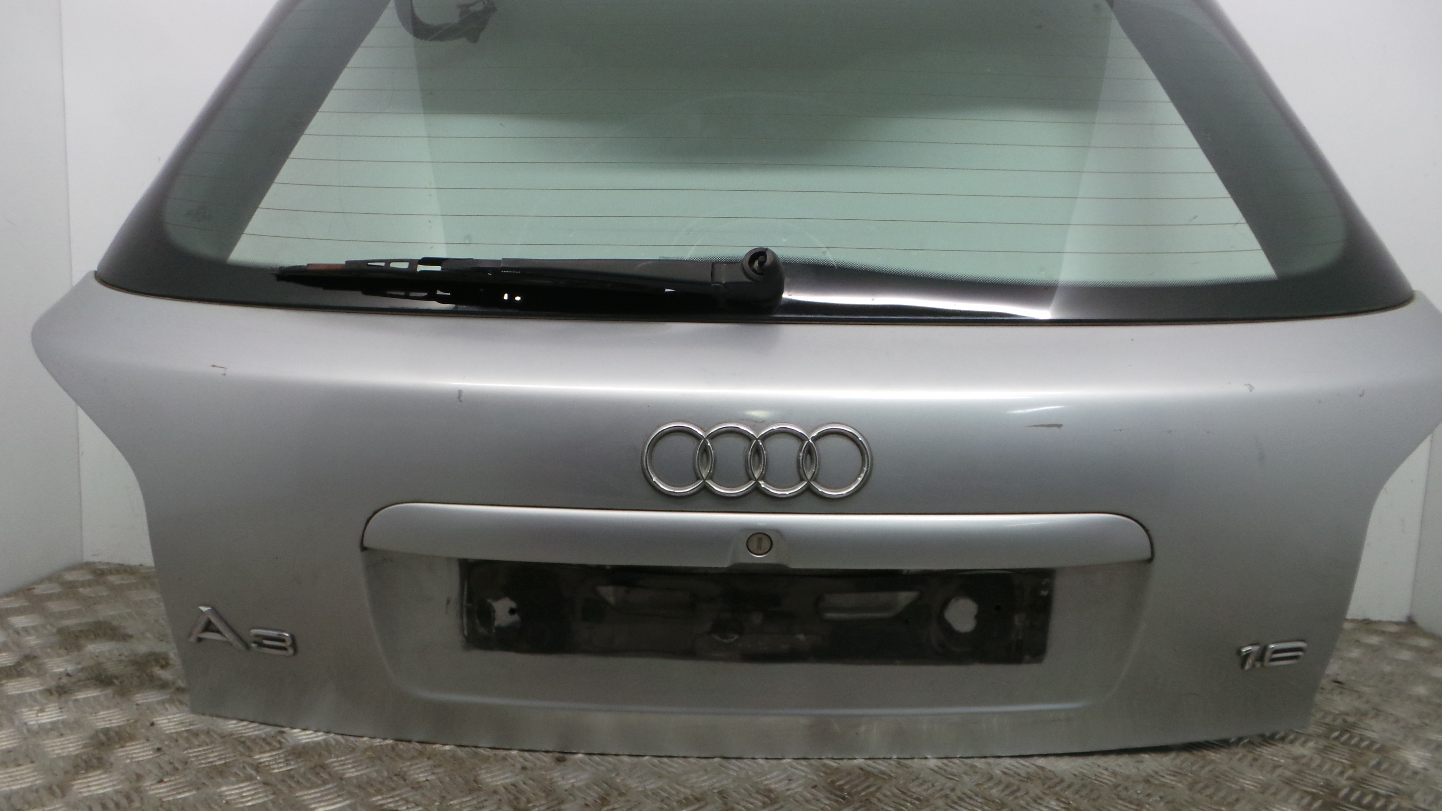 Tampa da Mala 8L0827023 - AUDI A3 (8L1)-36192578