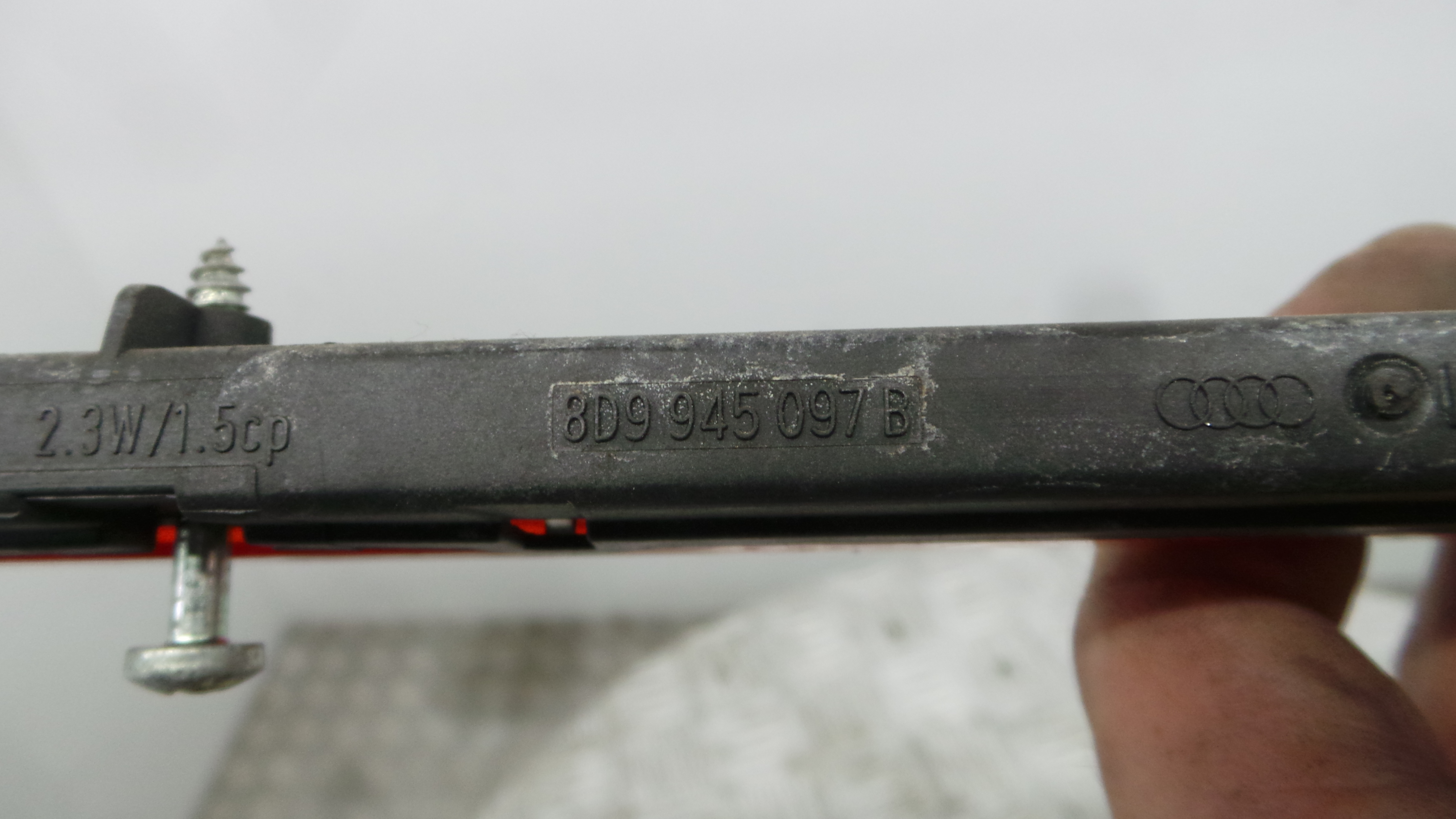Farolim Stop Central / Luz de Stop Adicional 8D9945097B - AUDI A3 (8L1)-36593360