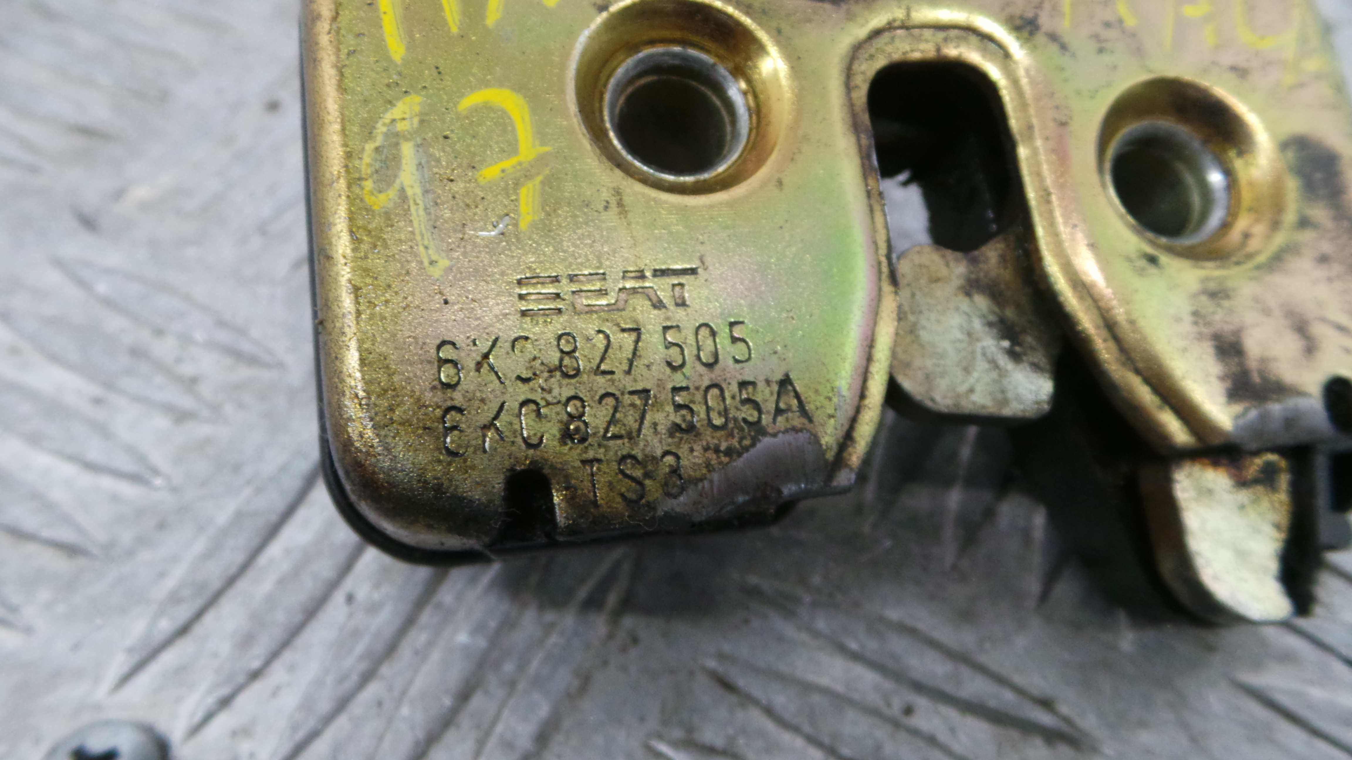 Fecho Mala  6K0827505A - SEAT IBIZA II (6K1), IBIZA Mk II (6K1)-38061484