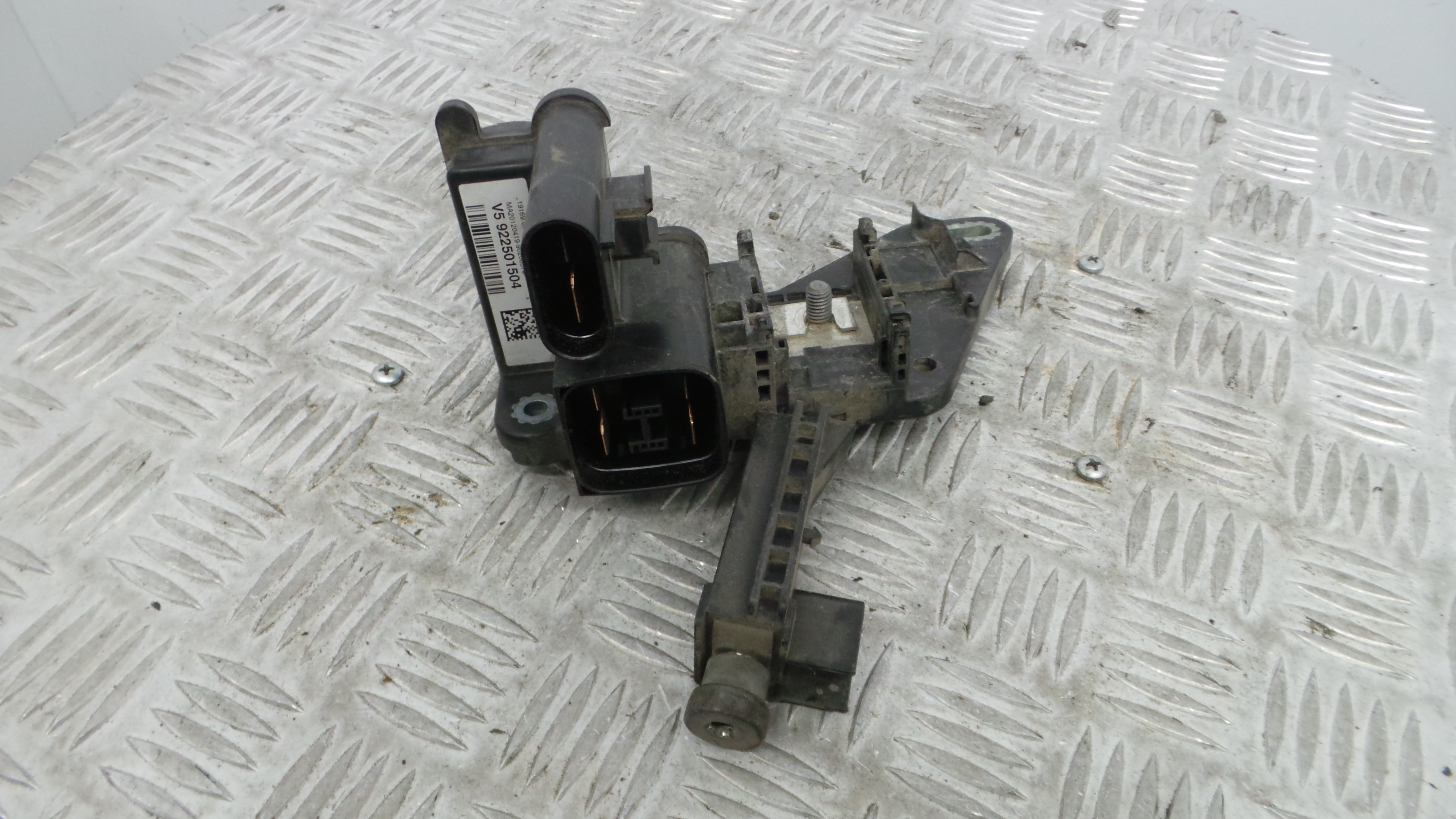 Caixa dos Fusíveis / BSI / UCH / SAM 922501504 - BMW 1 (F20), 1 Sports Hatch (F20)-36196353 Caixa dos Fusíveis / BSI / UCH / SAM 922501504 - BMW 1 (F20), 1 Sports Hatch (F20)-36196353