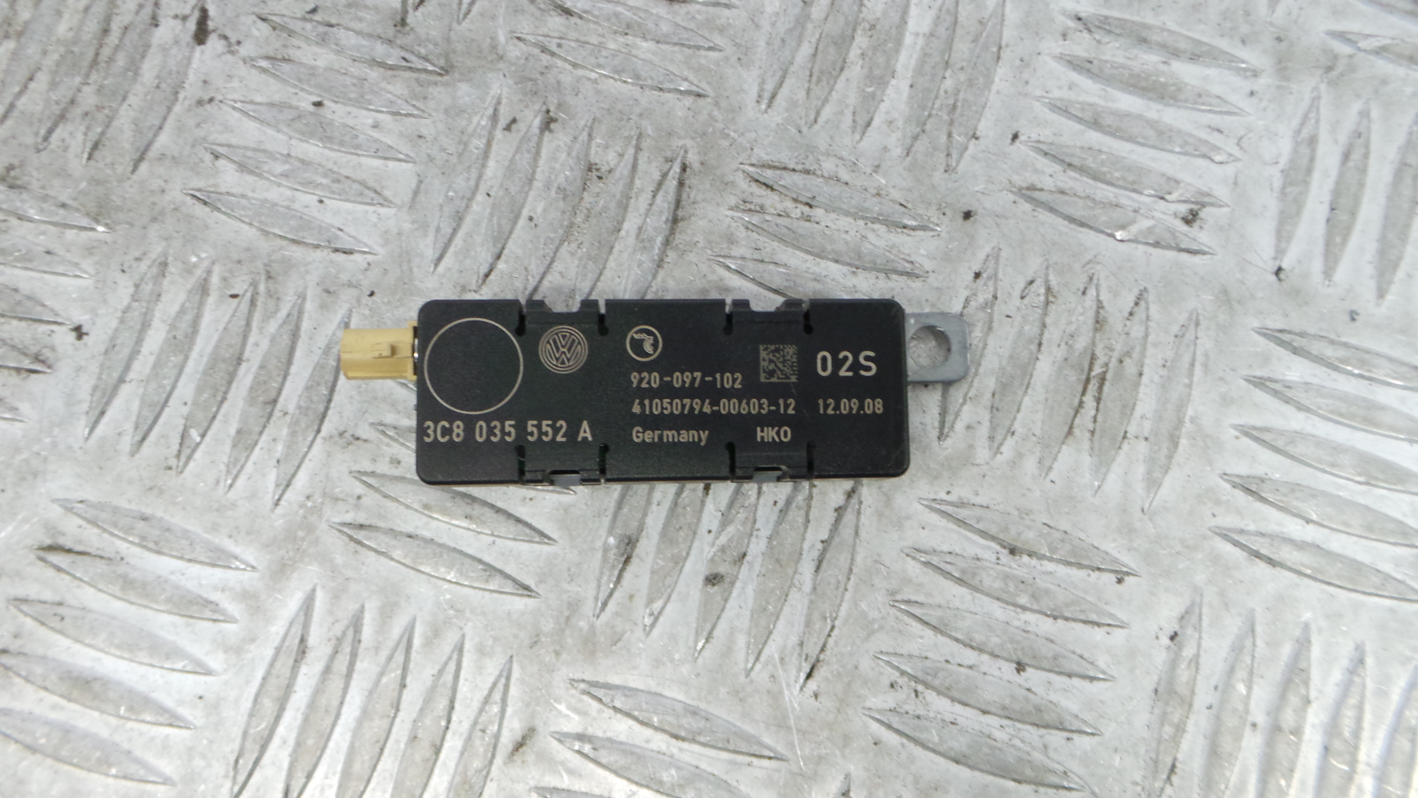 Adaptador Antena 3C8035552A - VW PASSAT CC B6 (357)-36196478