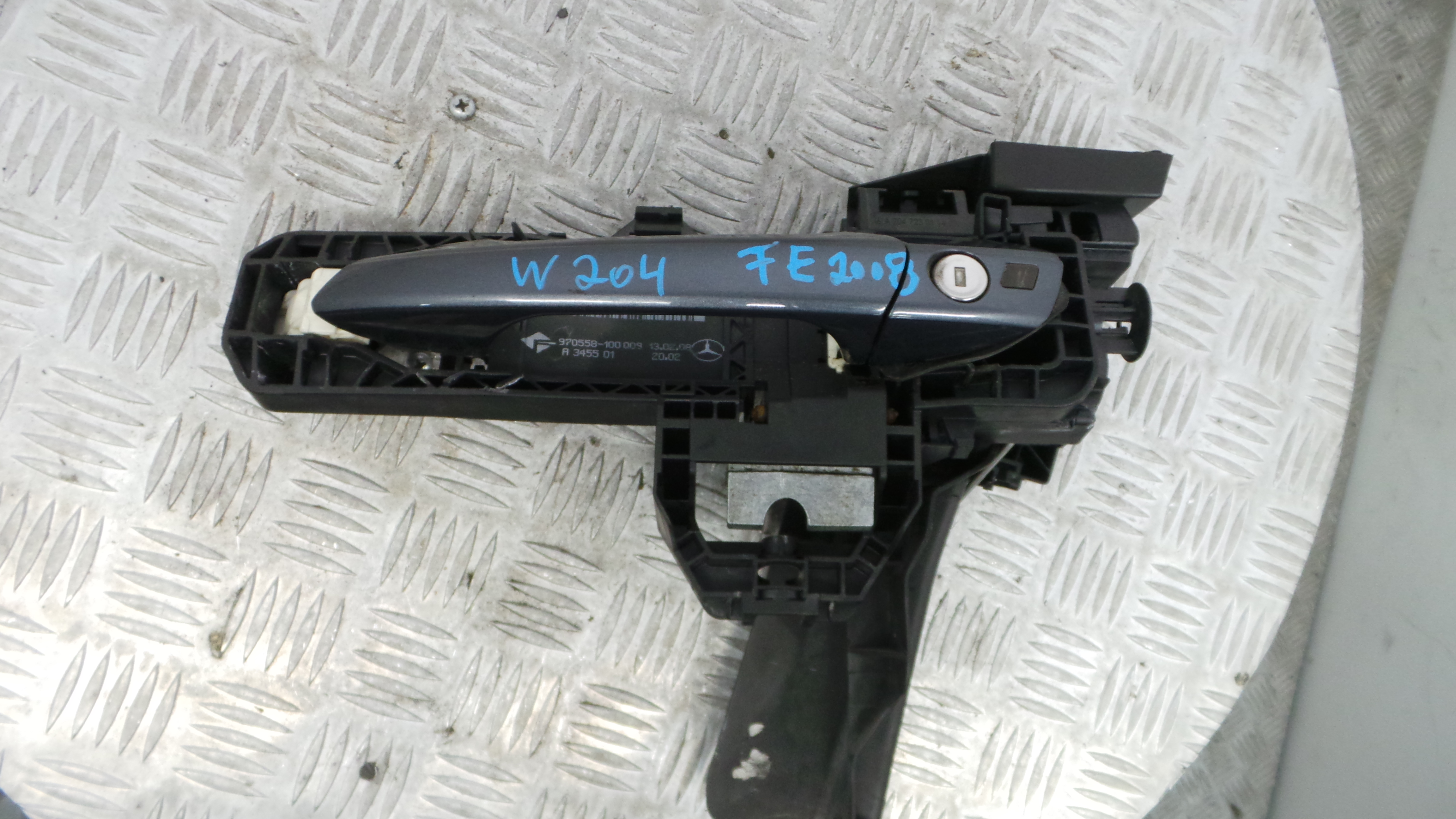 Puxador Exterior Frente Esquerdo A2047600534 - MERCEDES-BENZ C-CLASS (W204)-36196522