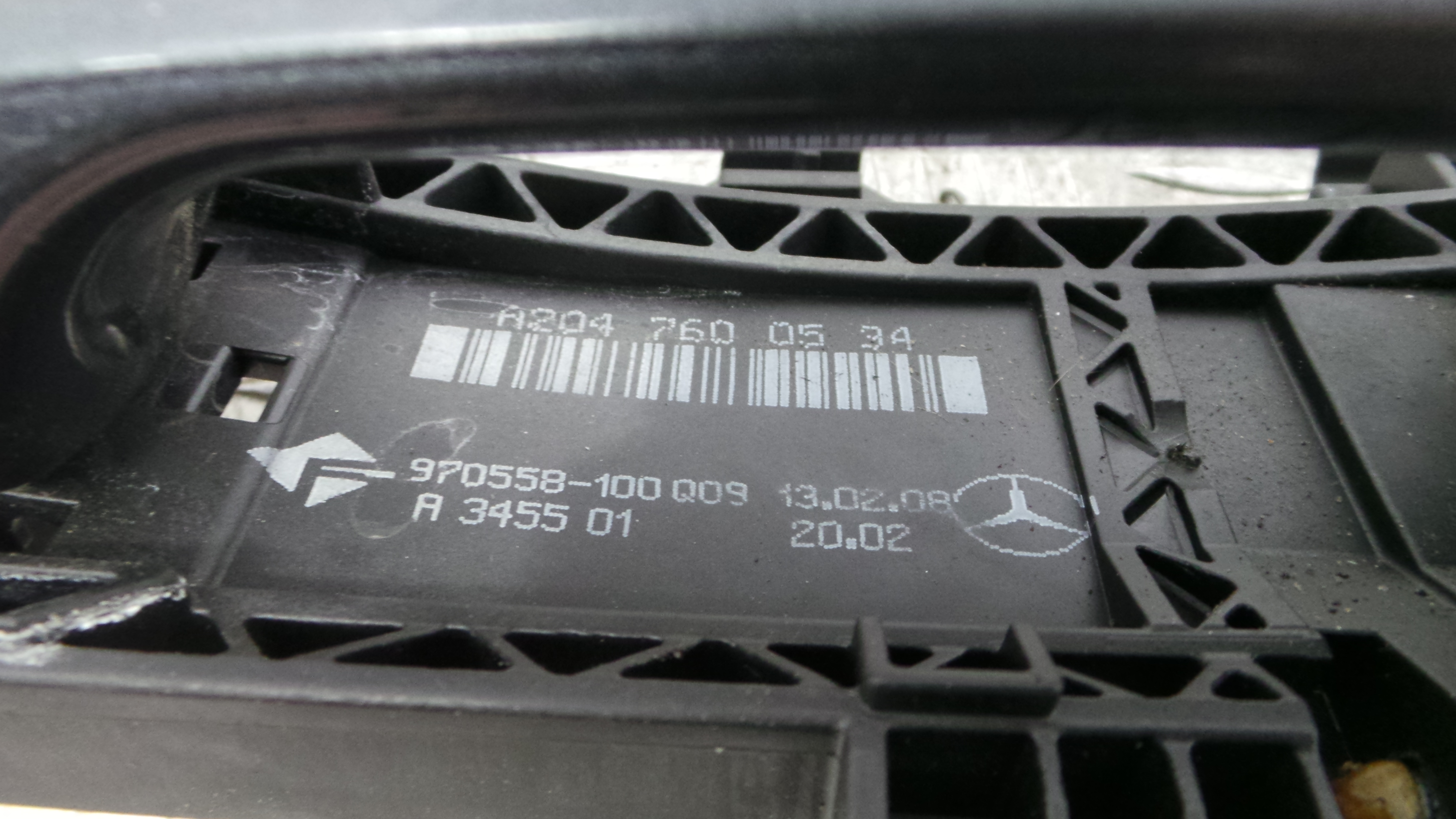 Puxador Exterior Frente Esquerdo A2047600534 - MERCEDES-BENZ C-CLASS (W204)-36196522