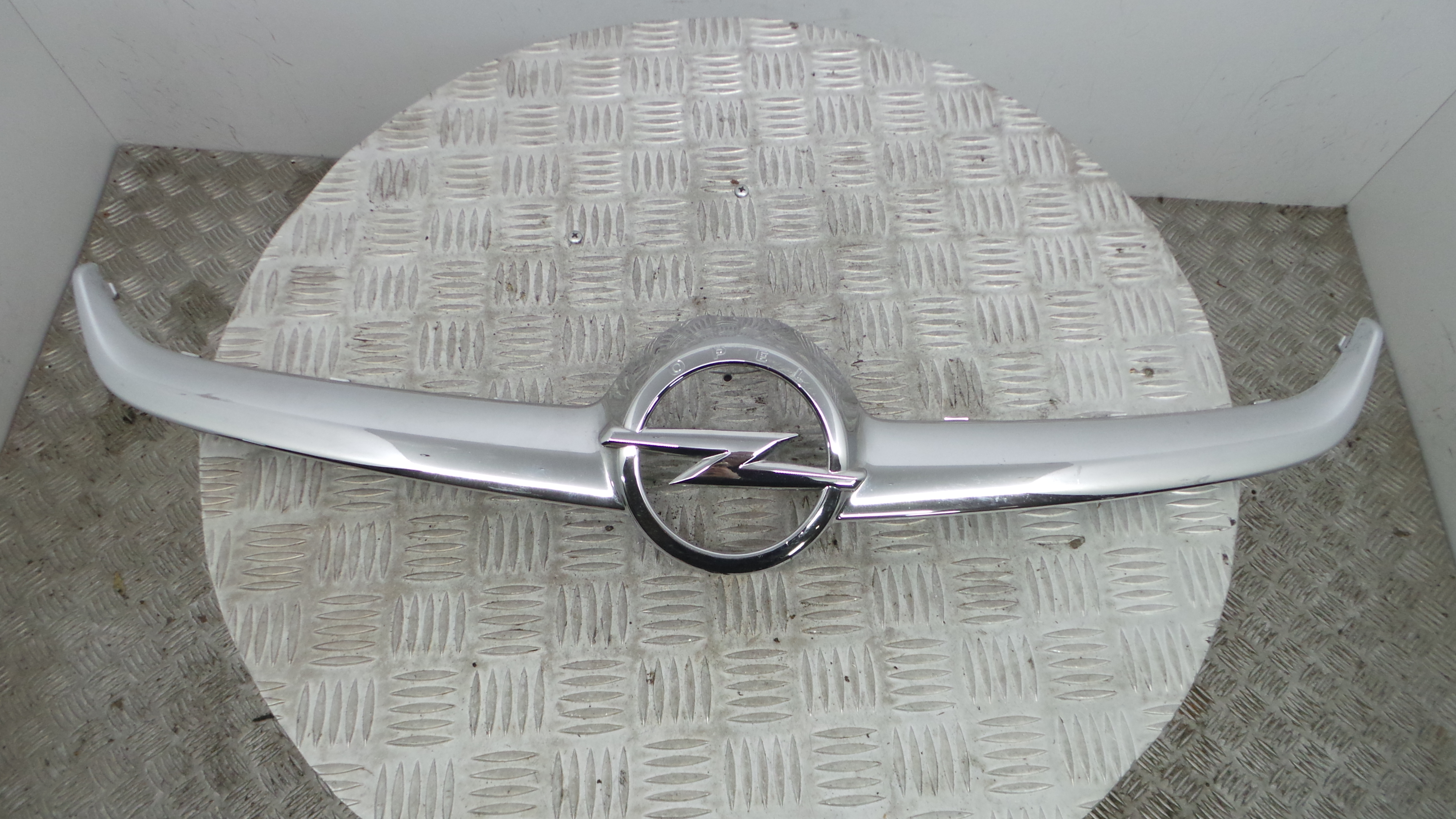 Grelha da Frente 95238849 - OPEL KARL (C16)-36196541