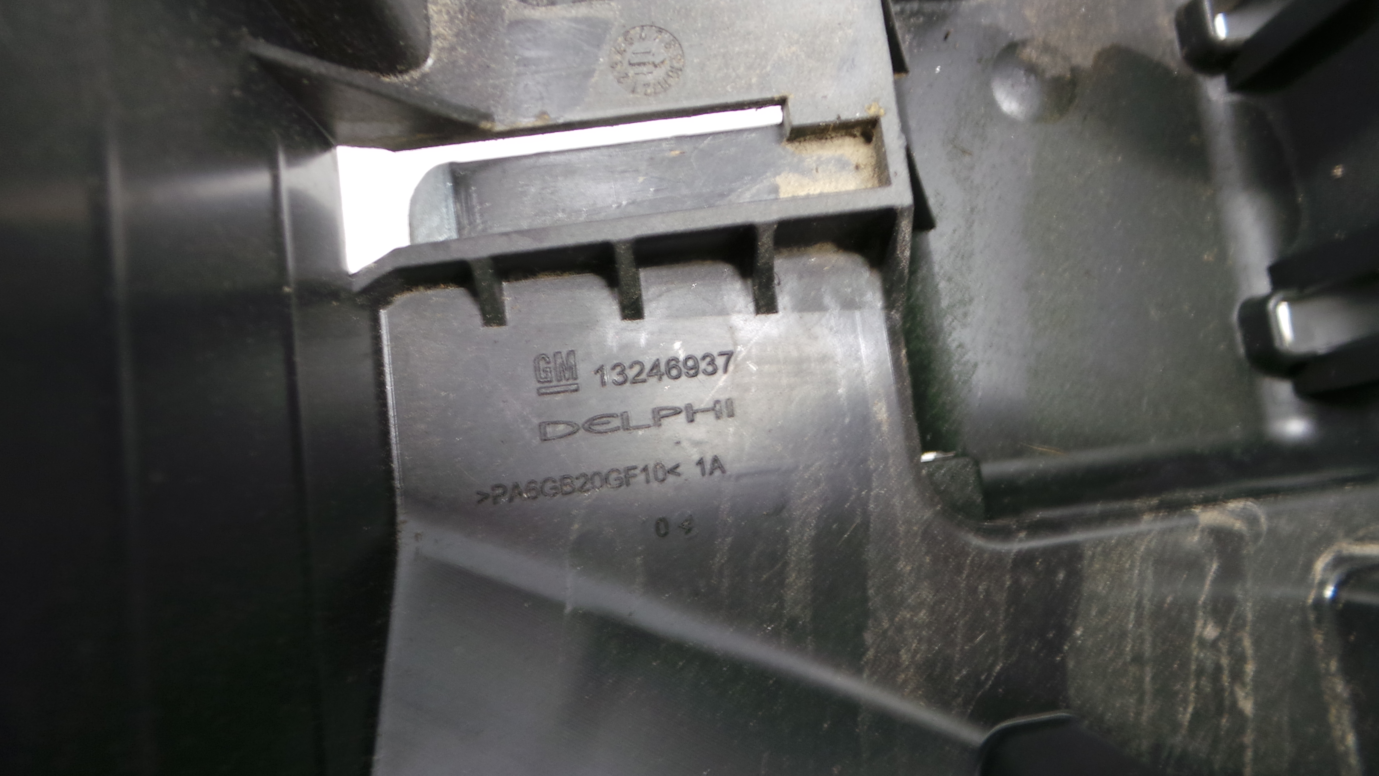 Caixa de Fusiveis 13246937 - OPEL CORSA D (S07)-36196547