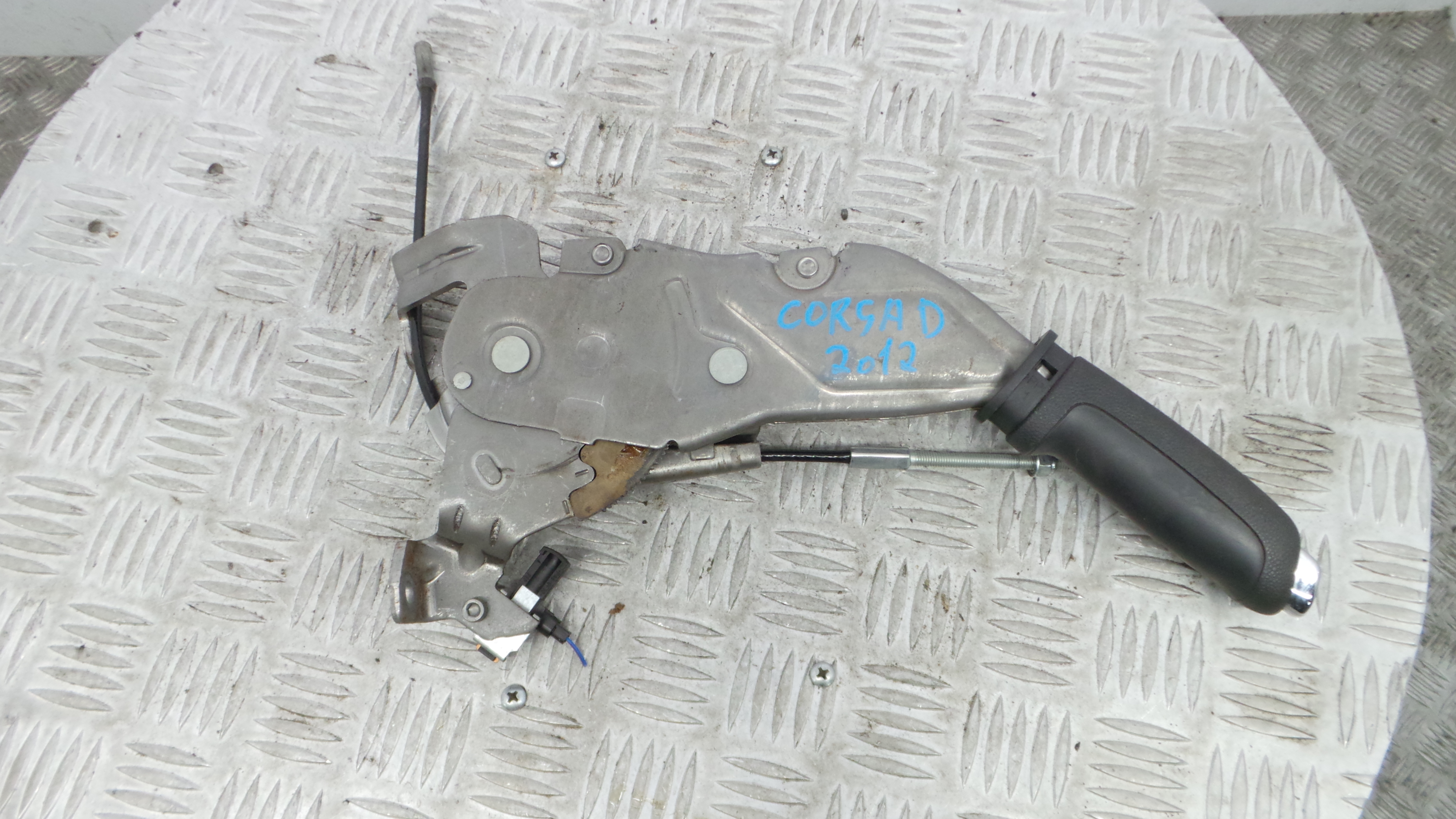 Travão de Mão 13255754 - OPEL CORSA D (S07)-36196562 Travão de Mão 13255754 - OPEL CORSA D (S07)-36196562