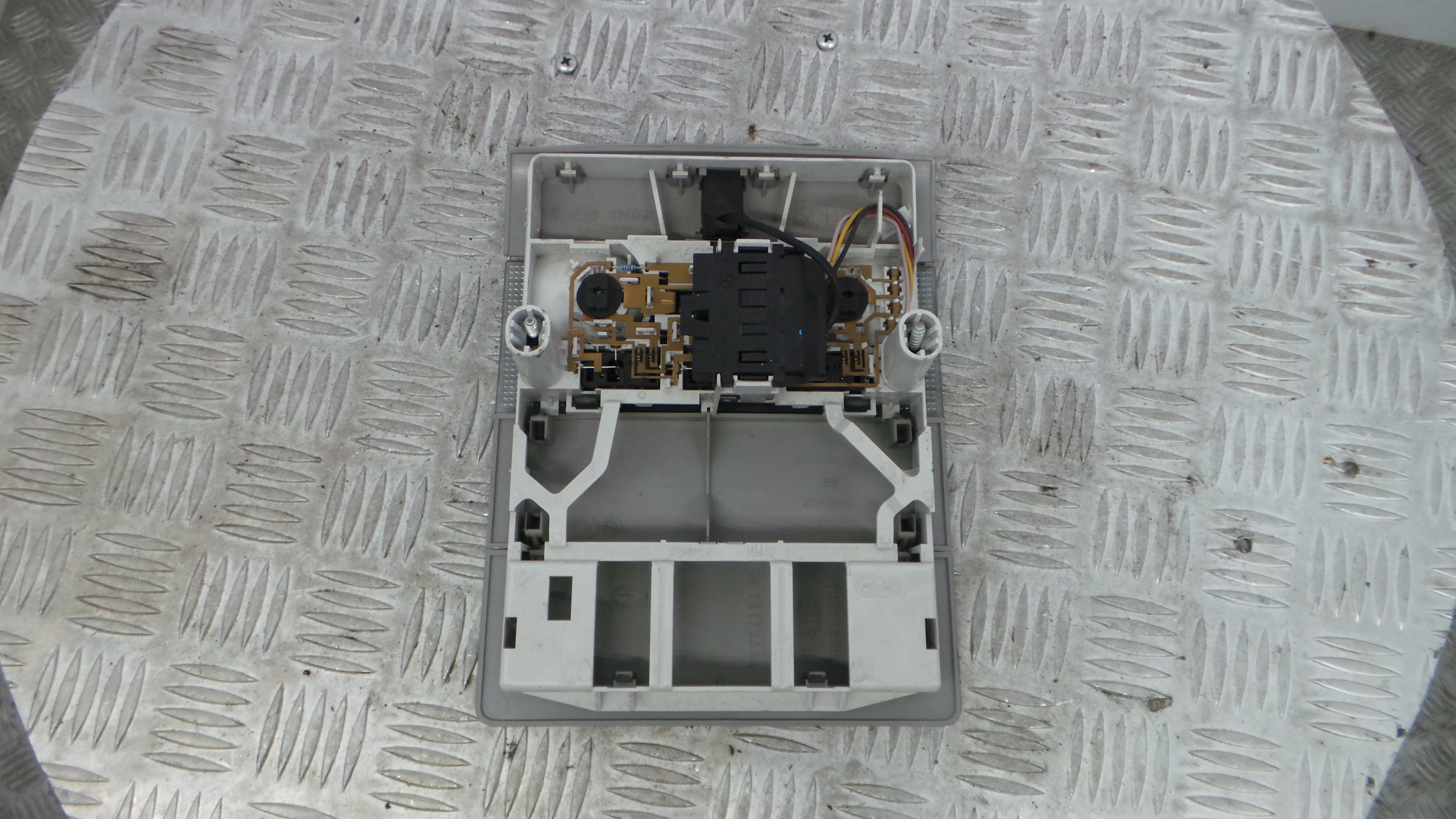 Plafonier Teto 13111872 - OPEL CORSA D (S07)-36196575