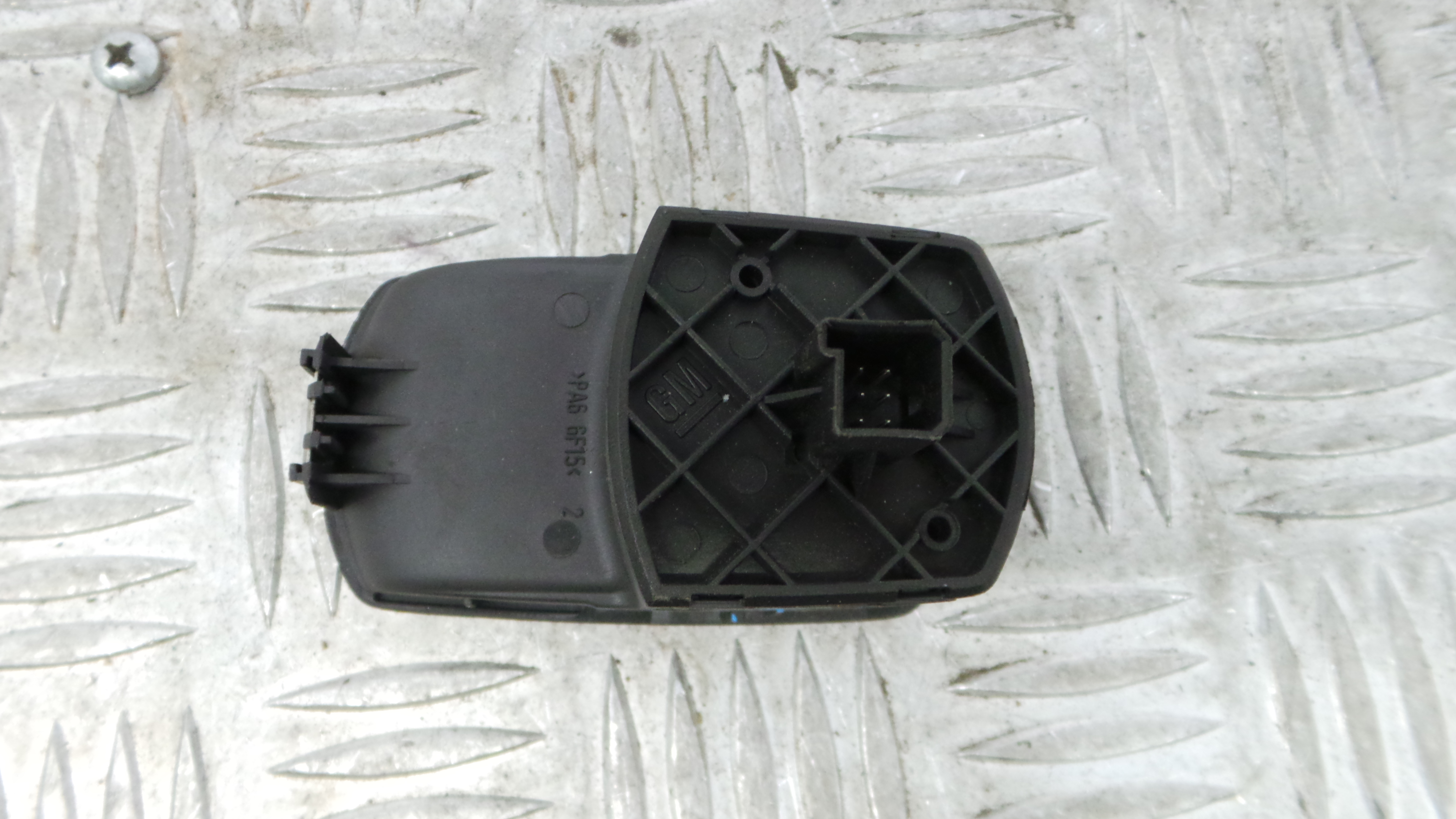 Interruptor / Comando Elevador Vidro Frente Dto  13189333 - OPEL CORSA D (S07)-36196605
