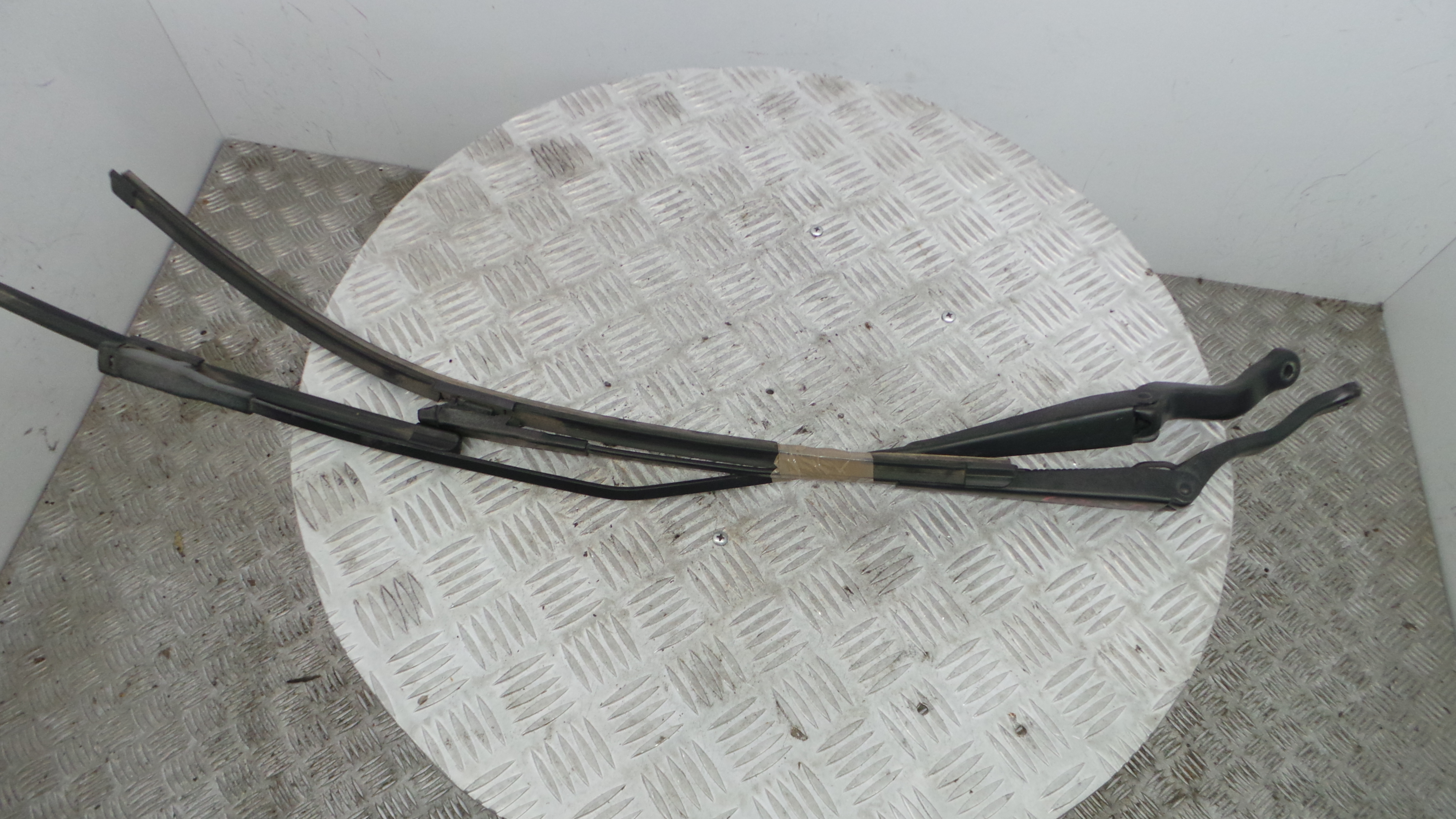 Braço Do Limpa-vidros 13284134 - OPEL CORSA D (S07)-36196614 Braço Do Limpa-vidros 13284134 - OPEL CORSA D (S07)-36196614