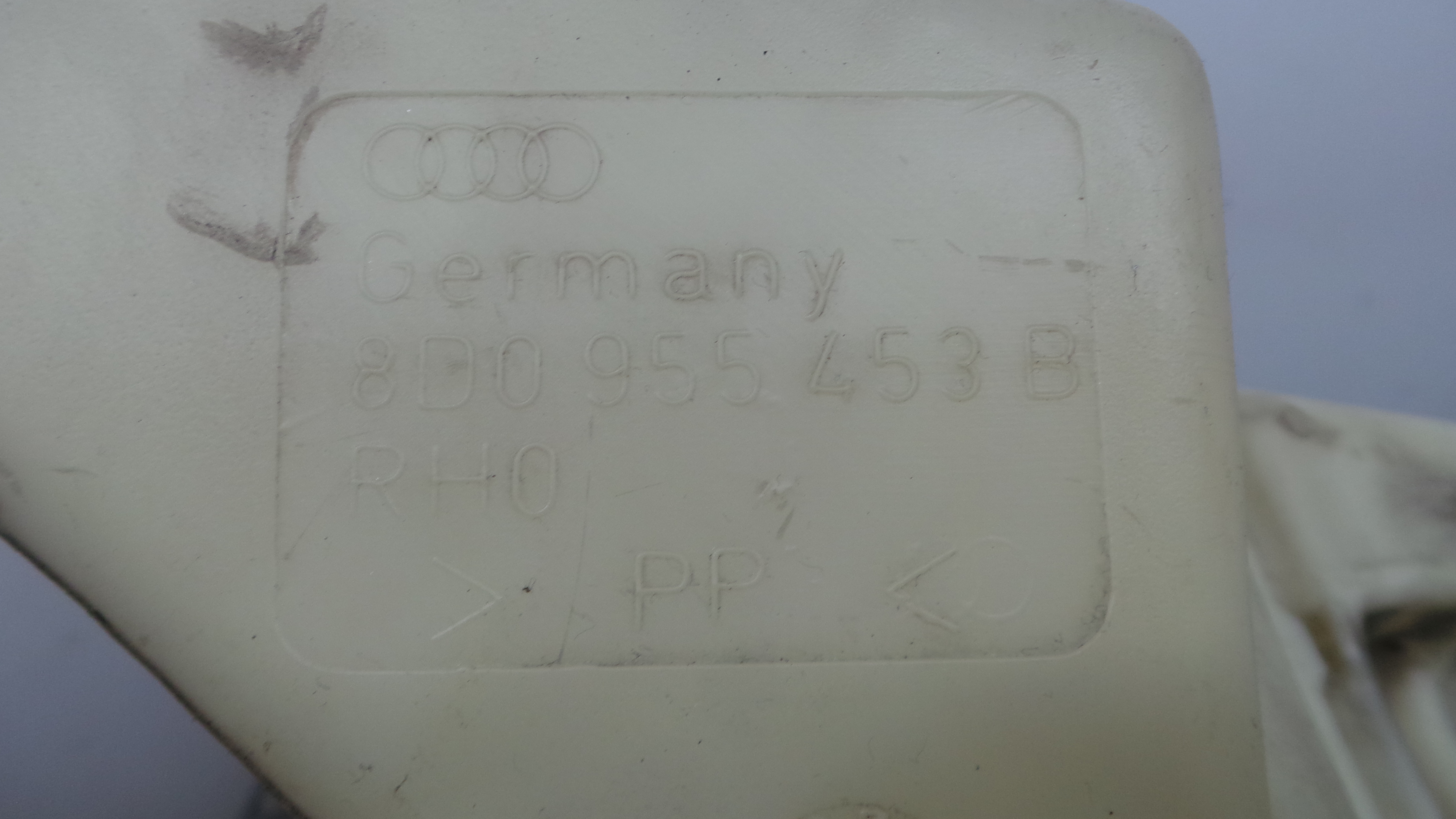 Deposito Reservatório Limpa Vidros Para Brisas 8D0955453B - AUDI A4 B5 Avant (8D5)-36206069