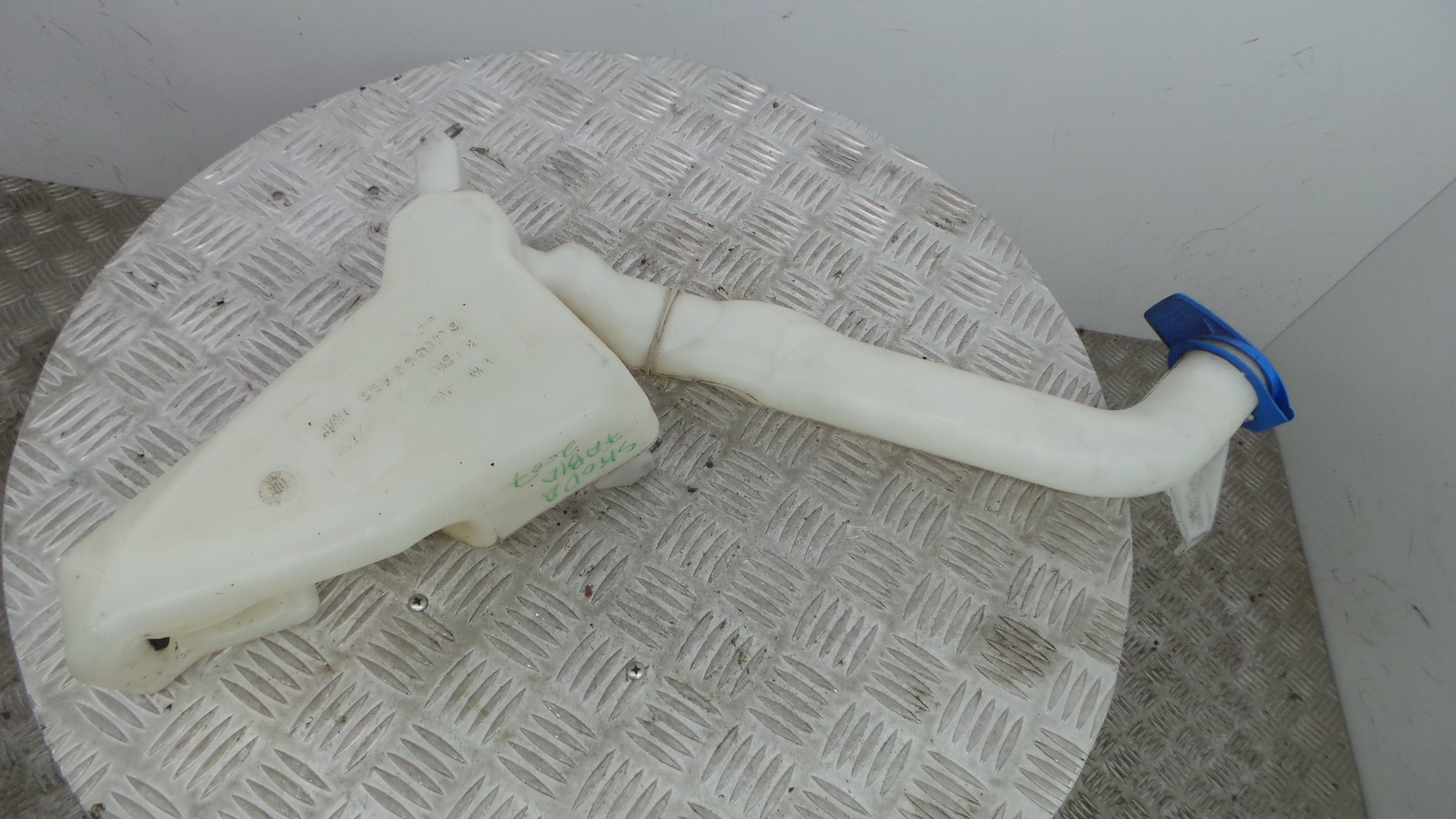 Deposito Reservatório Limpa Vidros Para Brisas 6Q0955453 - SKODA FABIA II (542)-36206074