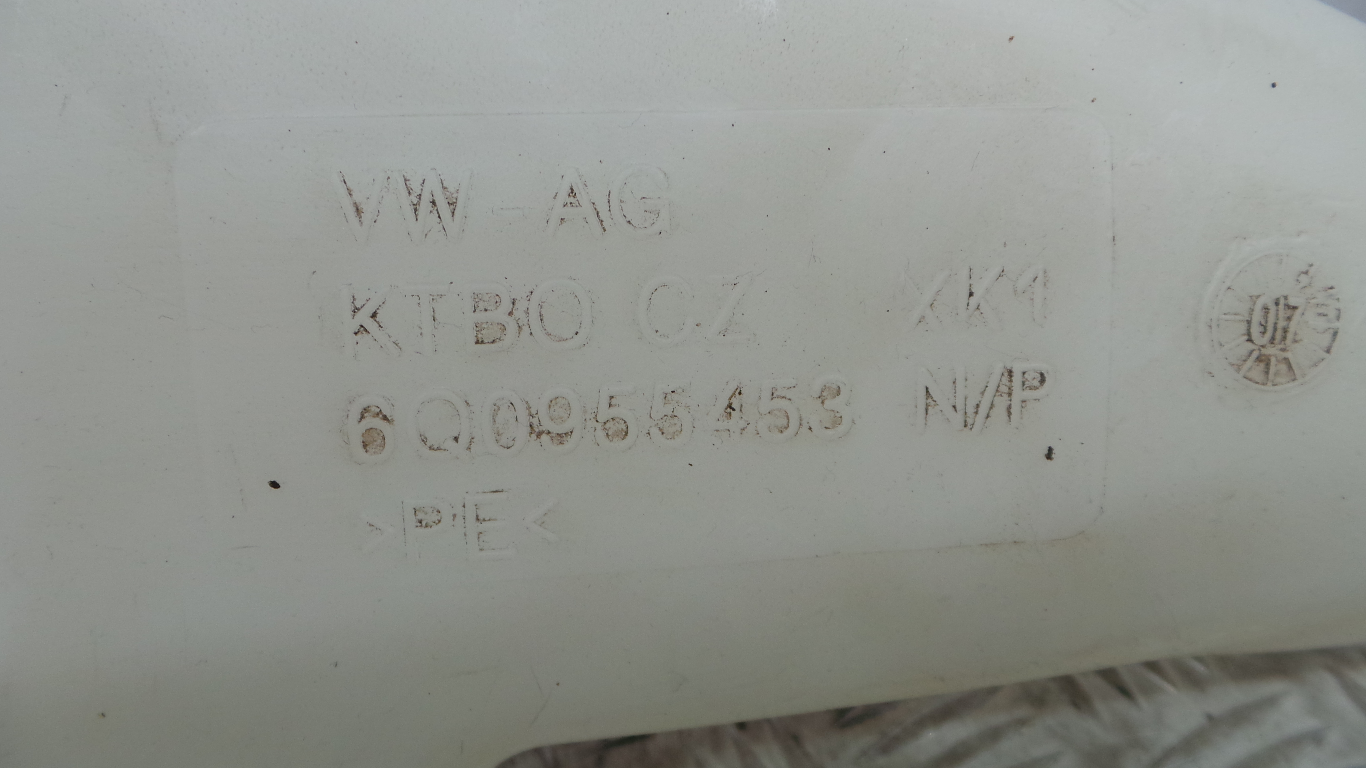 Deposito Reservatório Limpa Vidros Para Brisas 6Q0955453 - SKODA FABIA II (542)-36206074