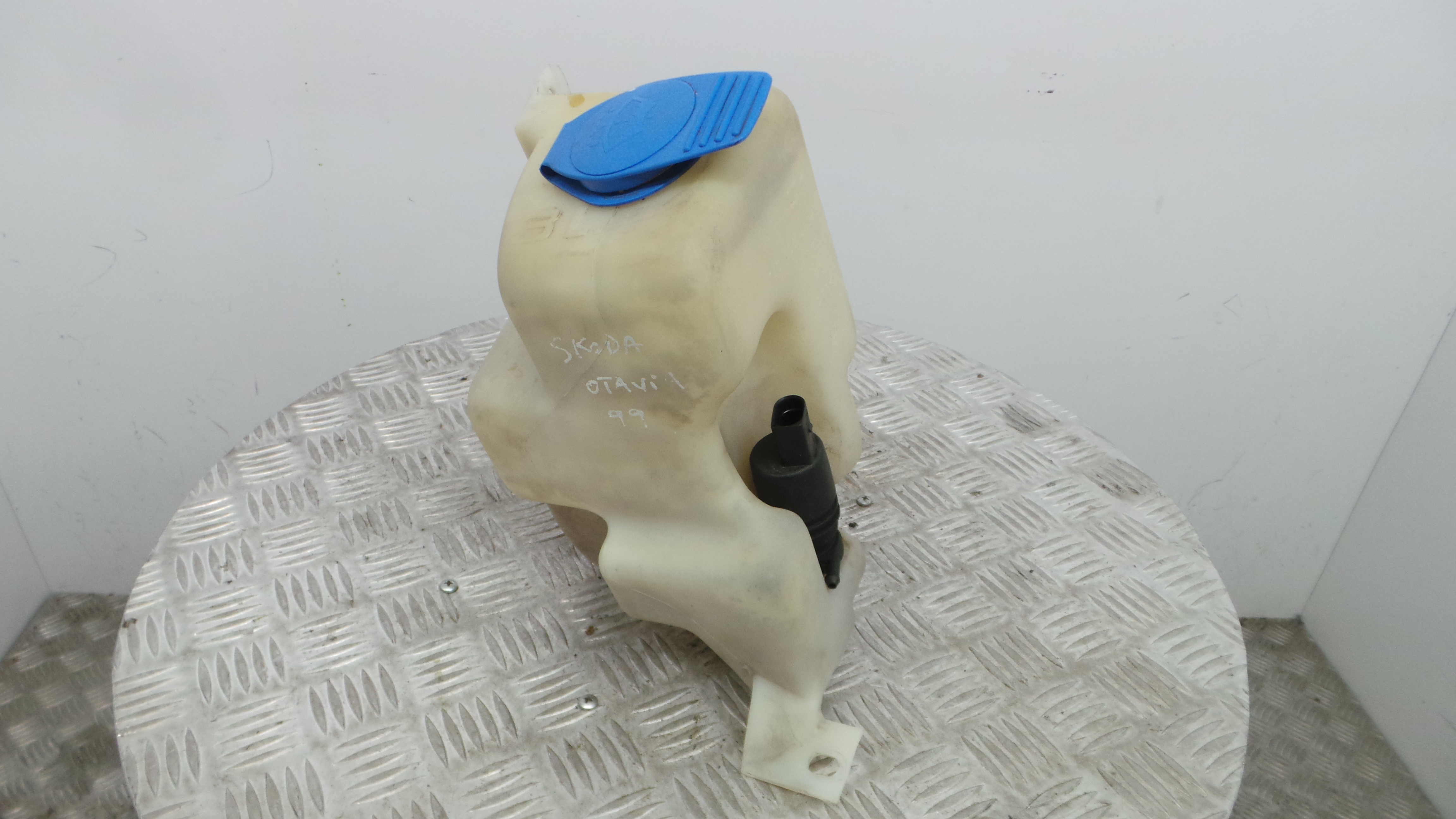 Deposito Reservatório Limpa Vidros Para Brisas 1J0955453B - SKODA OCTAVIA I (1U2)-36206097 Deposito Reservatório Limpa Vidros Para Brisas 1J0955453B - SKODA OCTAVIA I (1U2)-36206097