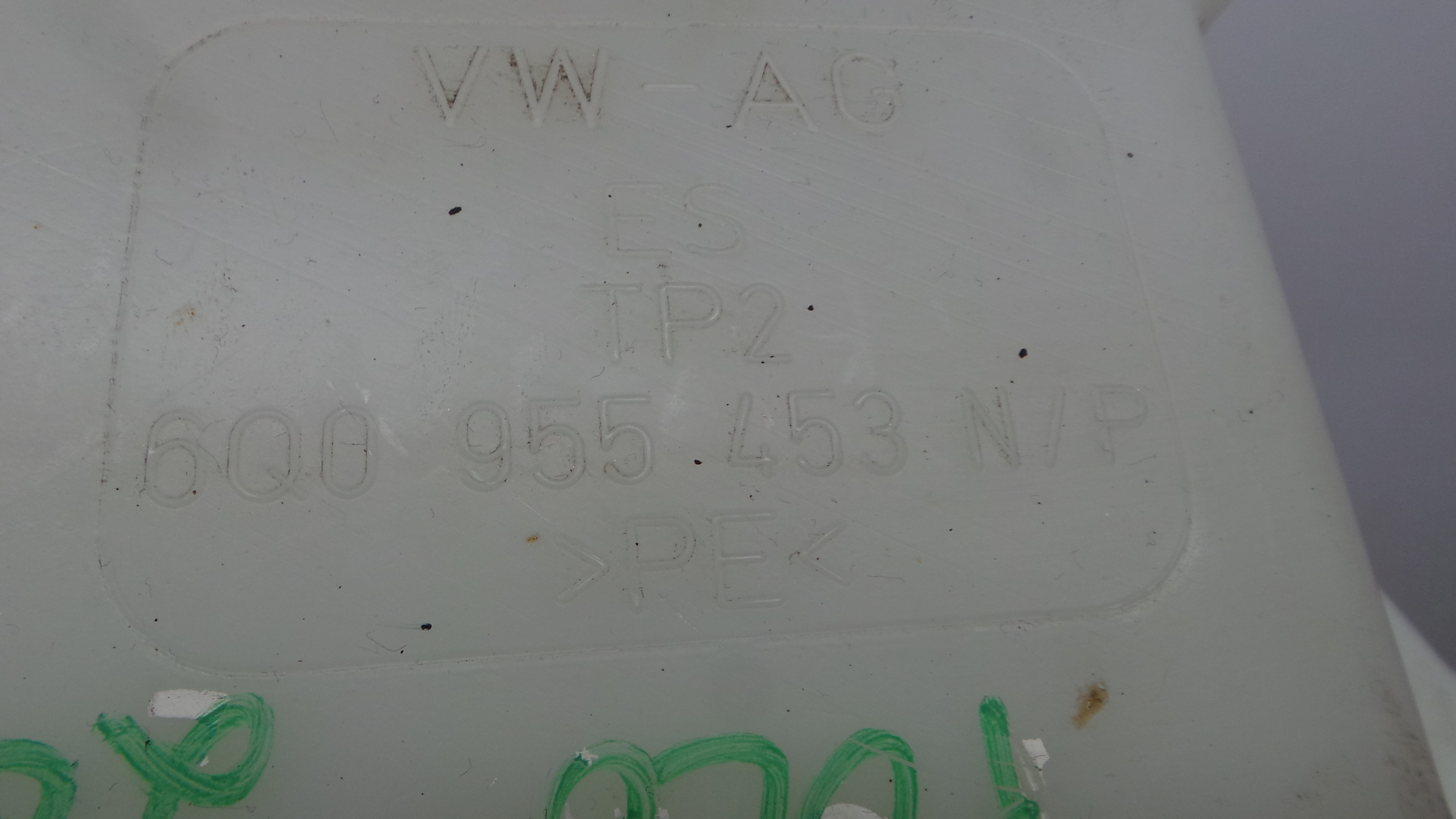 Deposito Reservatório Limpa Vidros Para Brisas 6Q0955453 - VW POLO (9N_, 9A_)-36206103