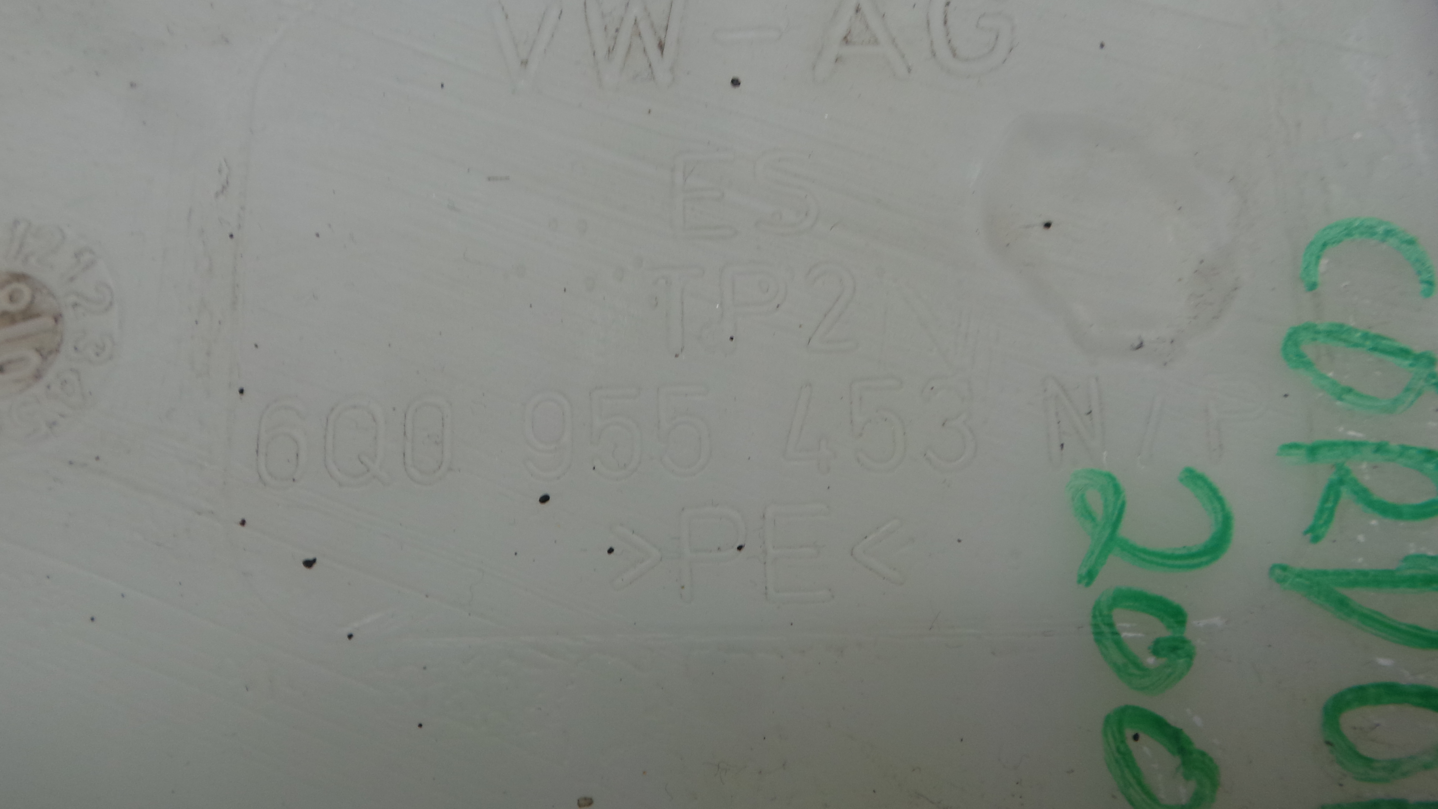 Deposito Reservatório Limpa Vidros Para Brisas 6Q0955453 - SEAT CORDOBA (6L2)-36206447