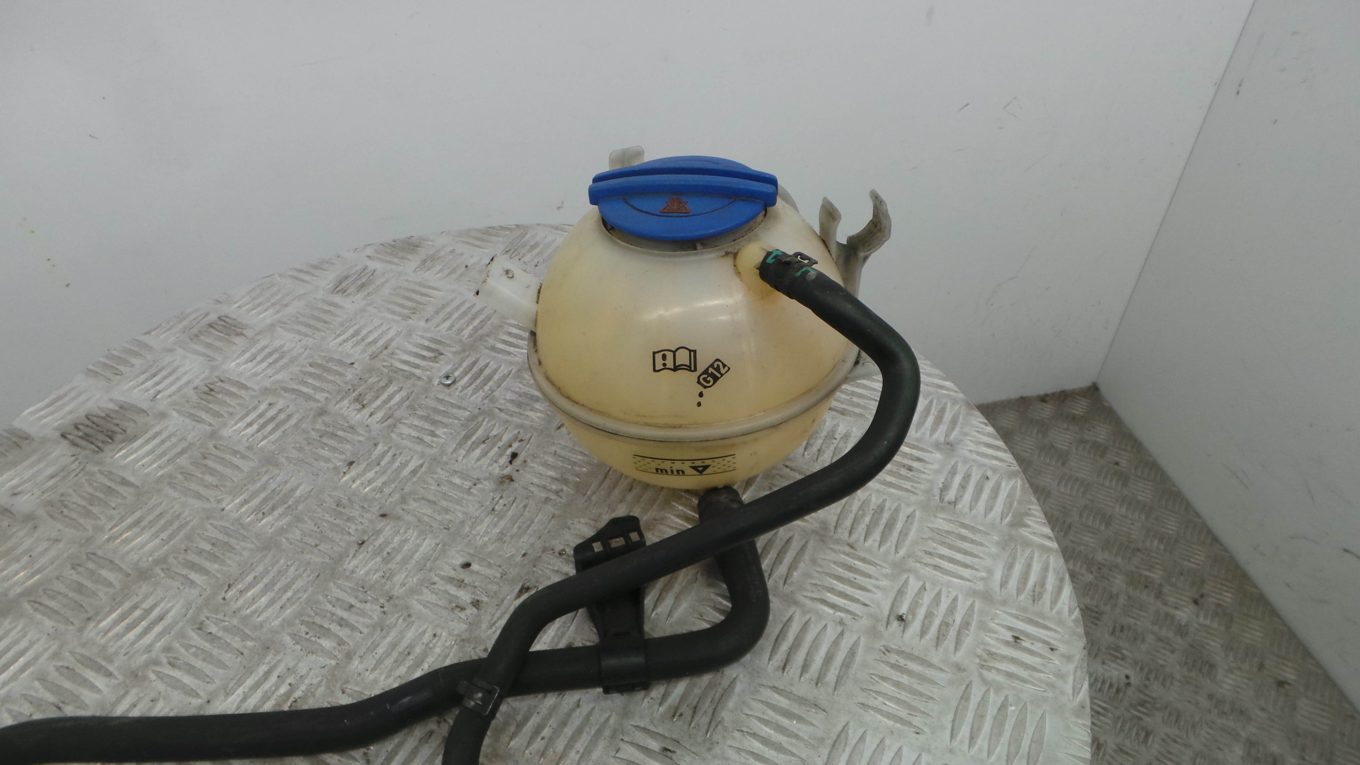 Depósito Água Radiador / Vazo de Expansao 1K0121407A - VW PASSAT B6 (3C2)-36206513 Depósito Água Radiador / Vazo de Expansao 1K0121407A - VW PASSAT B6 (3C2)-36206513