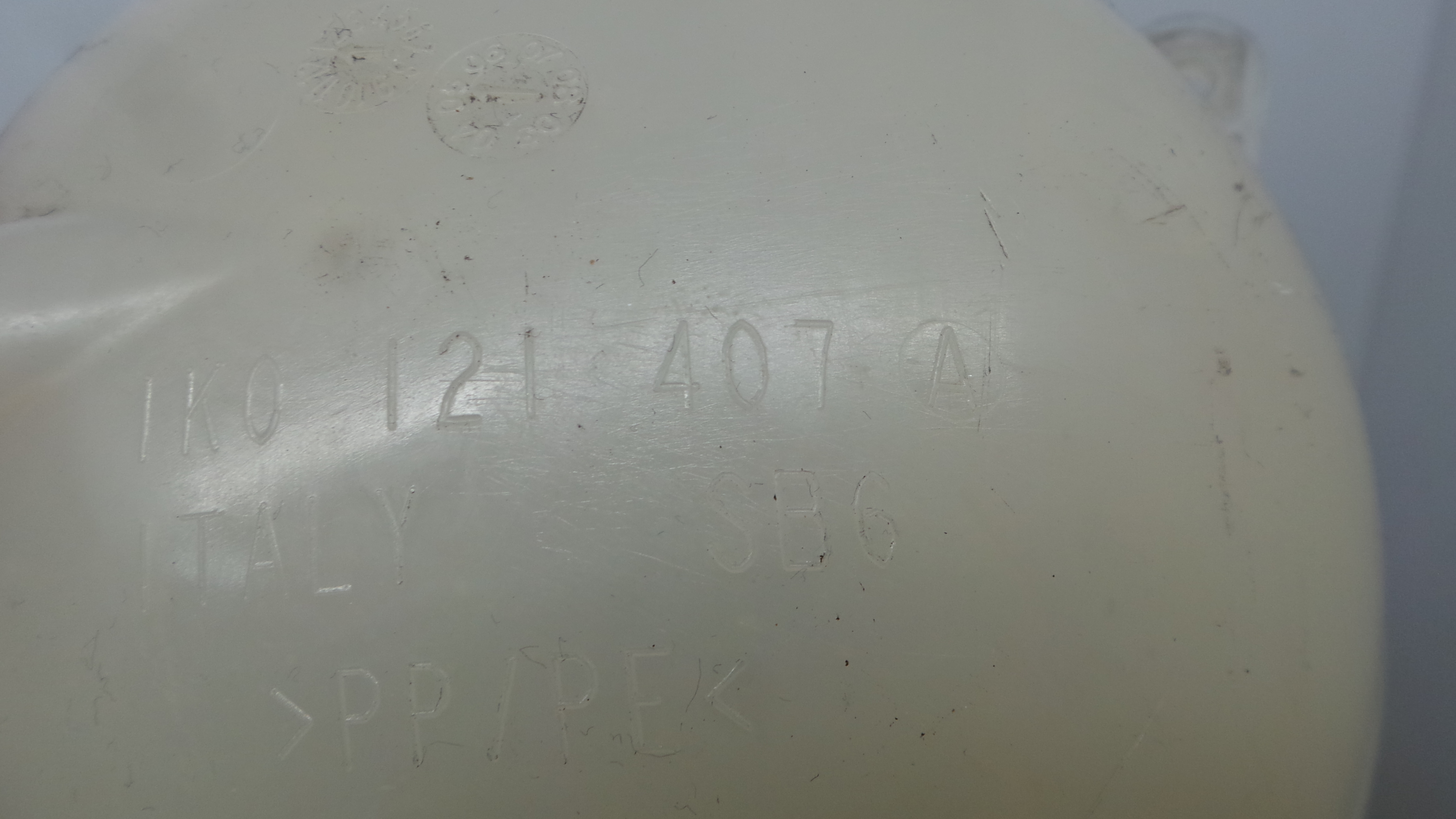 Depósito Água Radiador / Vazo de Expansao 1K0121407A - VW GOLF V (1K1)-36206525