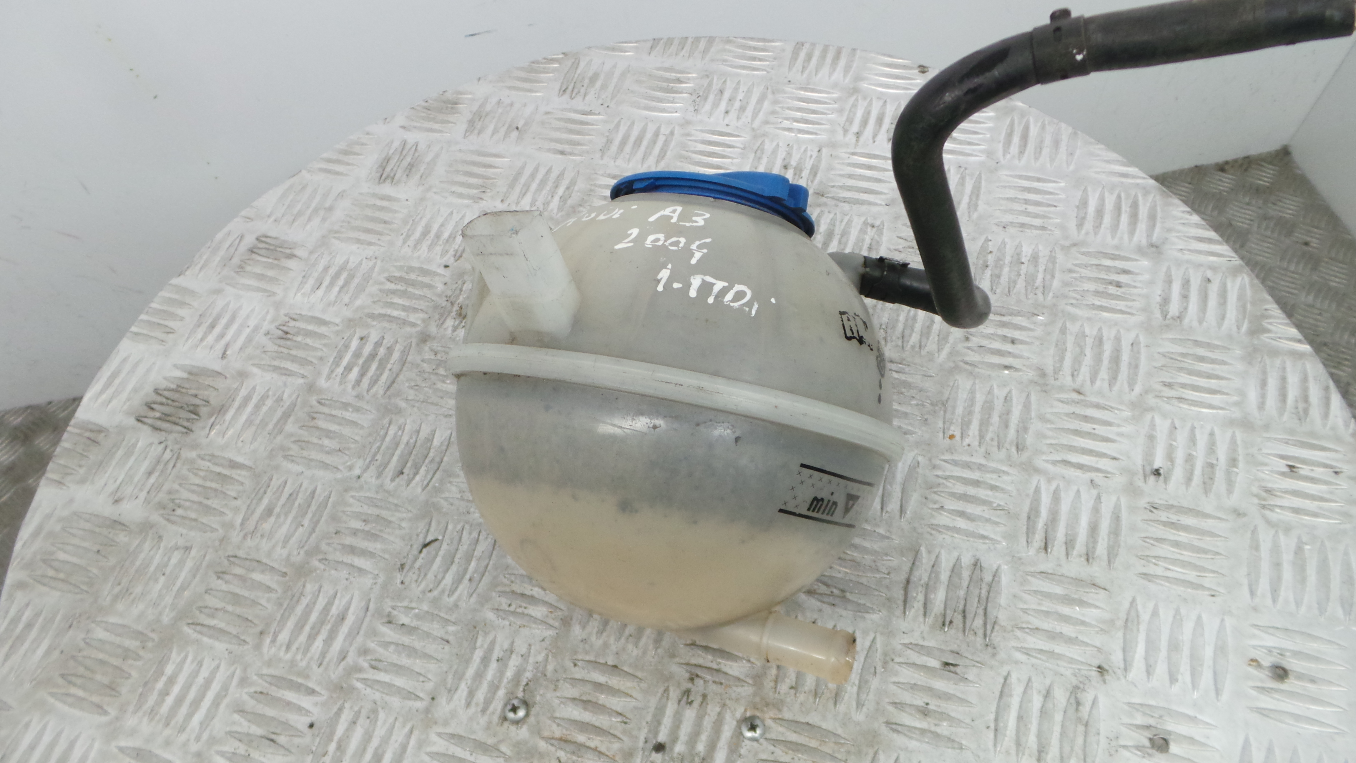 Depósito Água Radiador / Vazo de Expansao 1K0121407A - AUDI A3 (8P1)-36206560