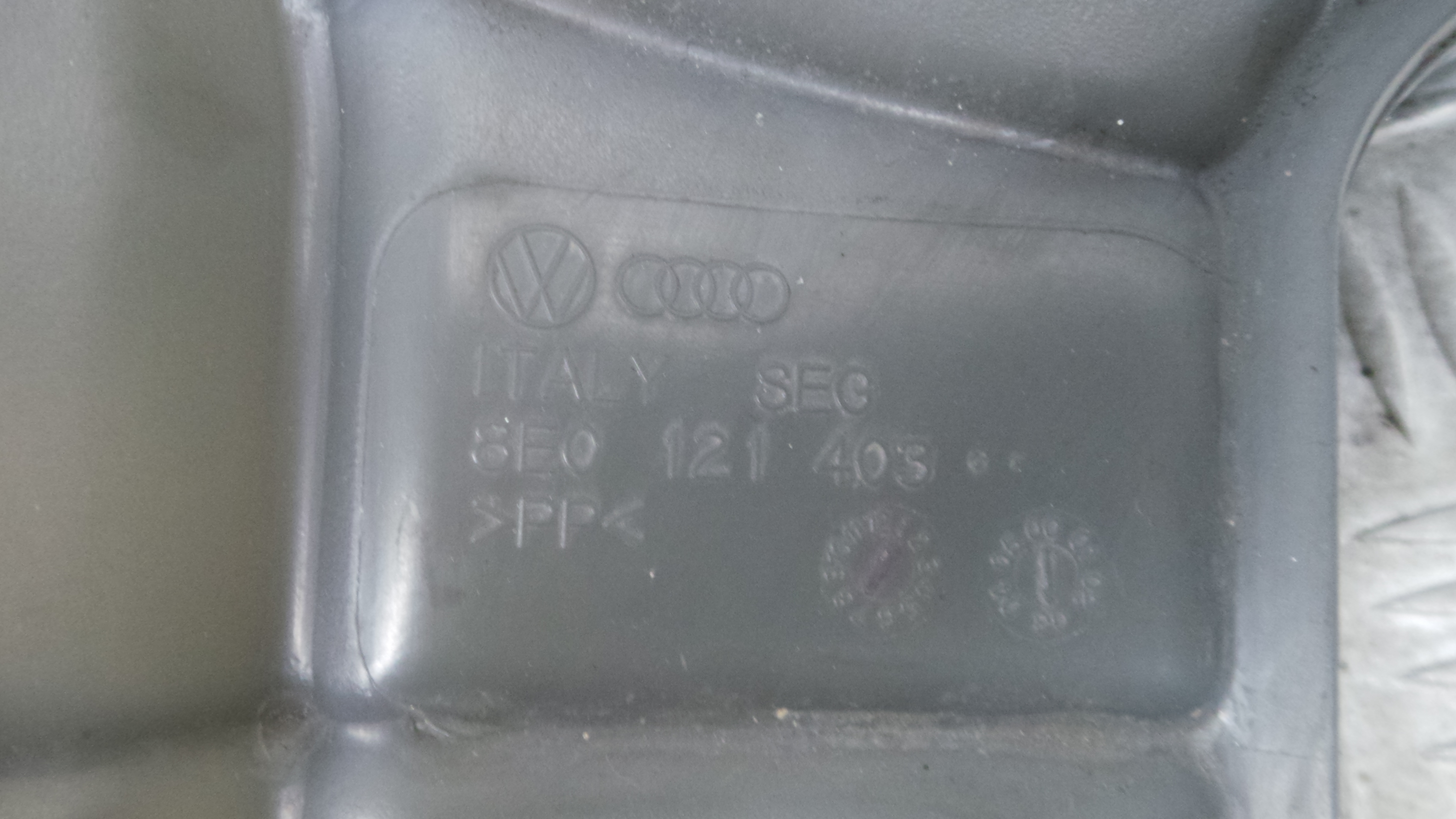 Depósito Água Radiador / Vazo de Expansao 8E0121403 - AUDI A4 B6 (8E2)-36206640