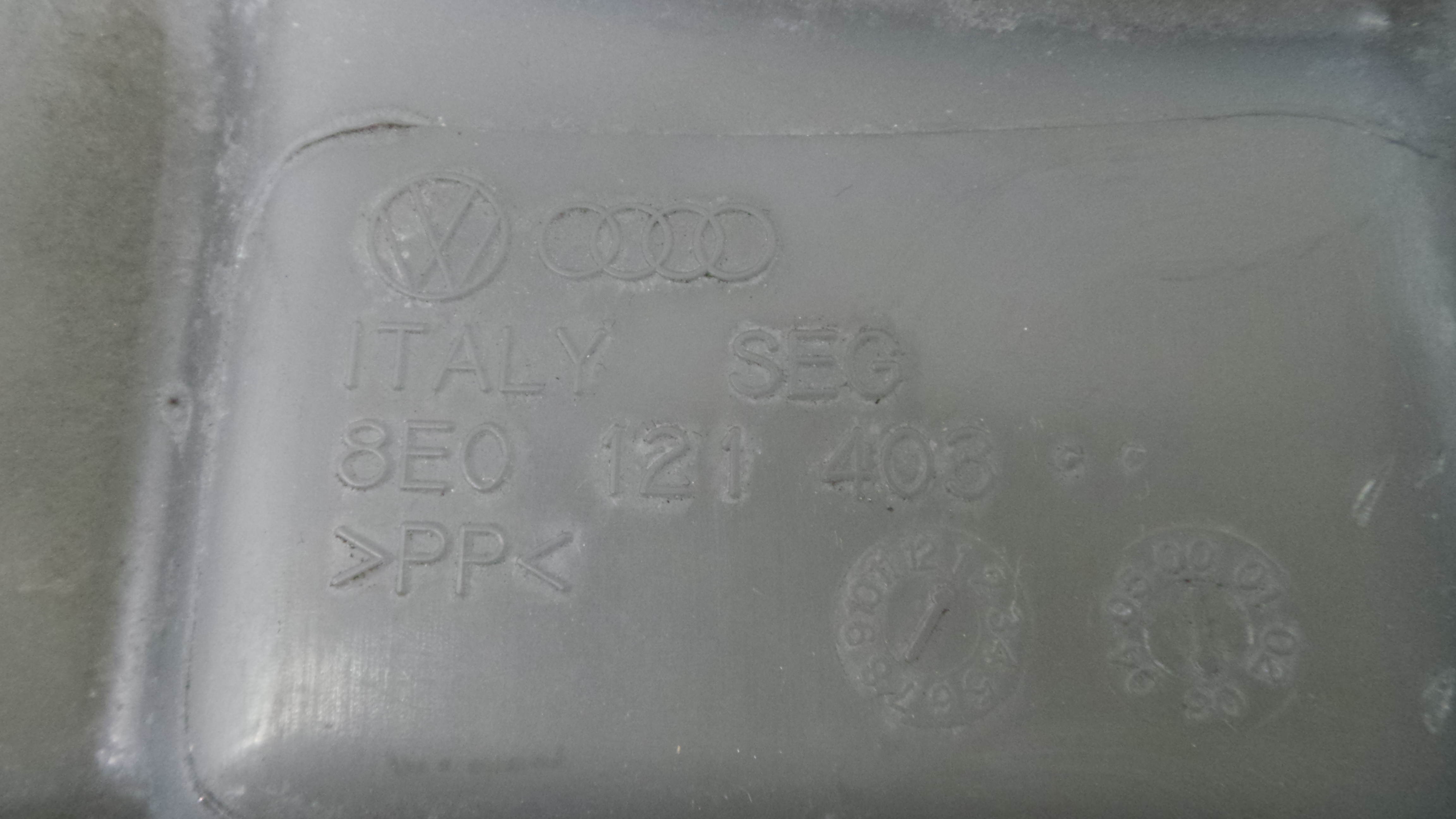 Depósito Água Radiador / Vazo de Expansao 8E0121403 - AUDI A4 B6 (8E2)-36206649