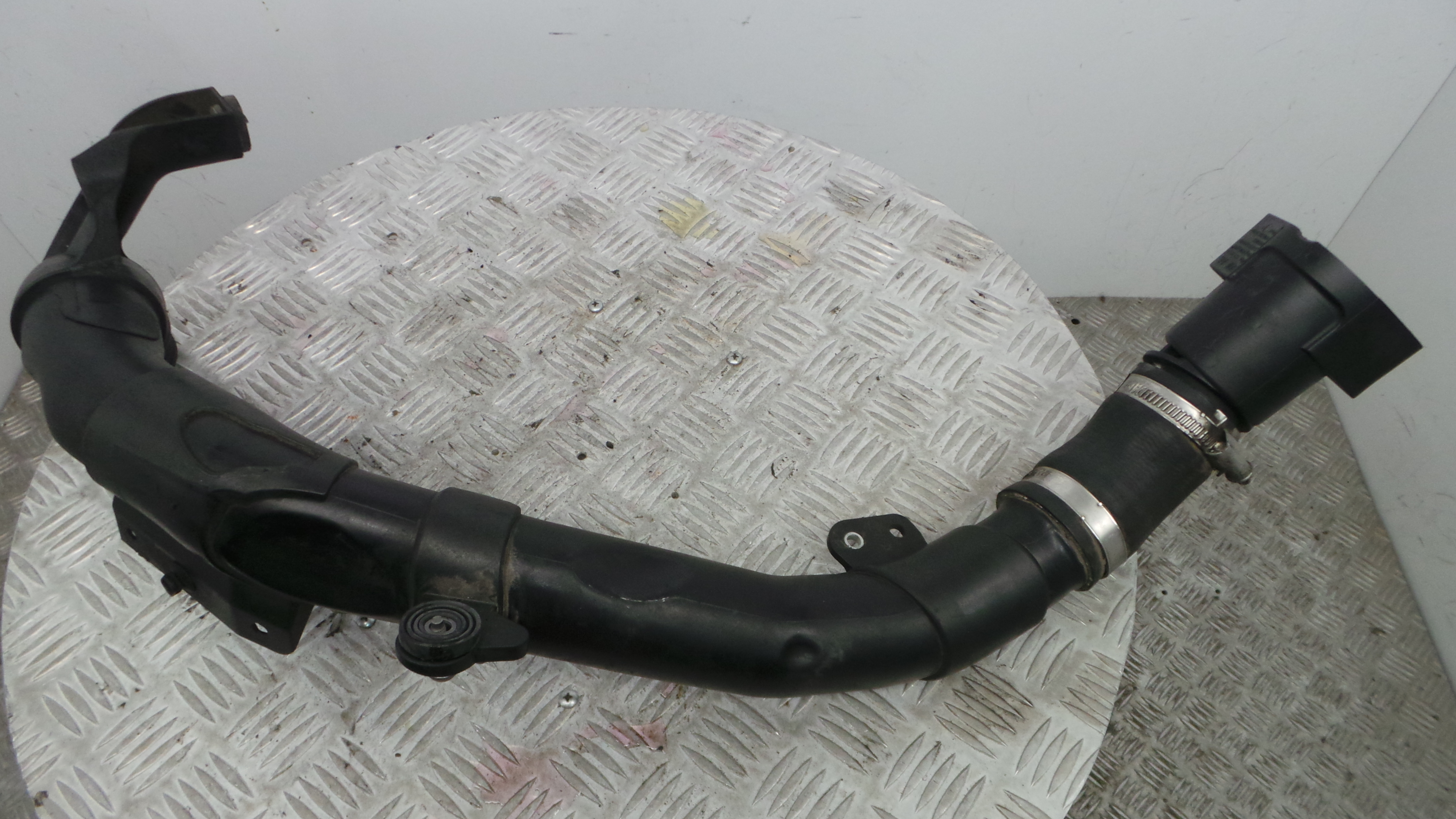 Tubo Intercooler 5N0145840F - VW PASSAT B6 (3C2)-36206886