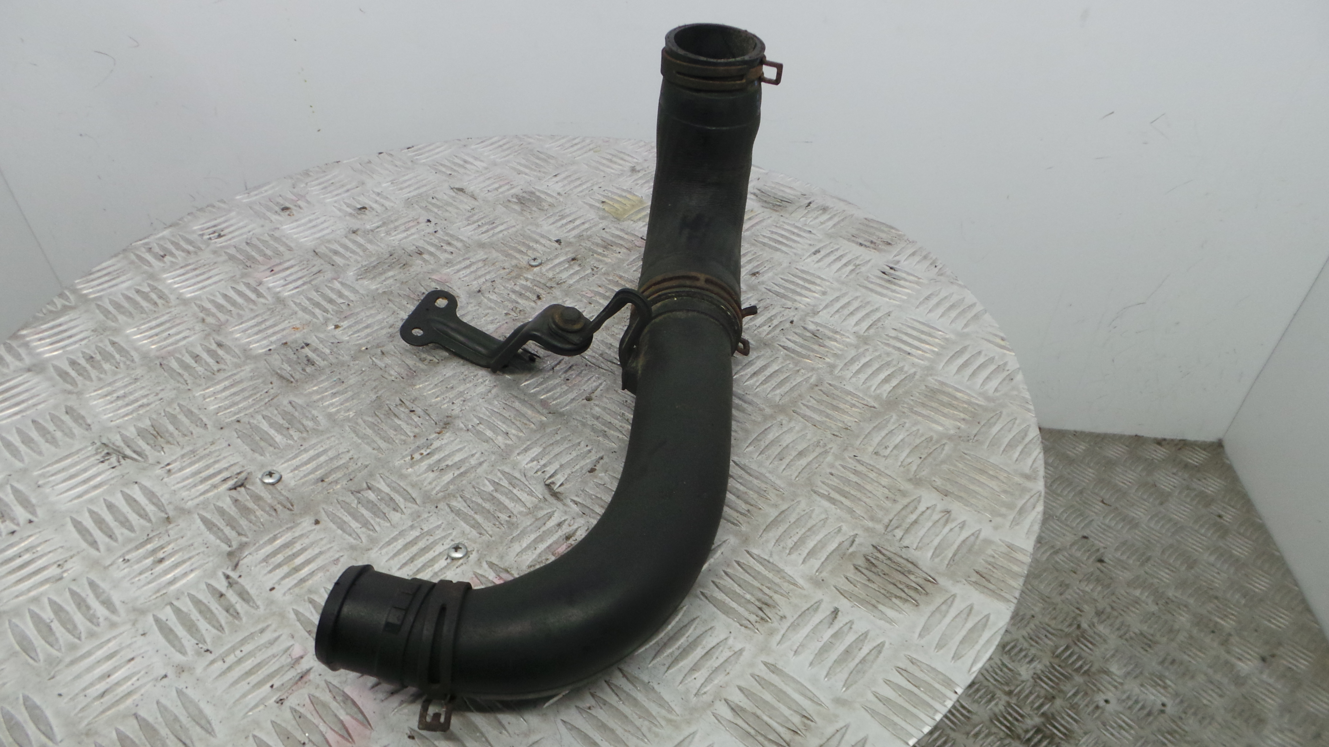 Tubo Intercooler 6Q0145770G - VW POLO (9N_, 9A_)-36206889