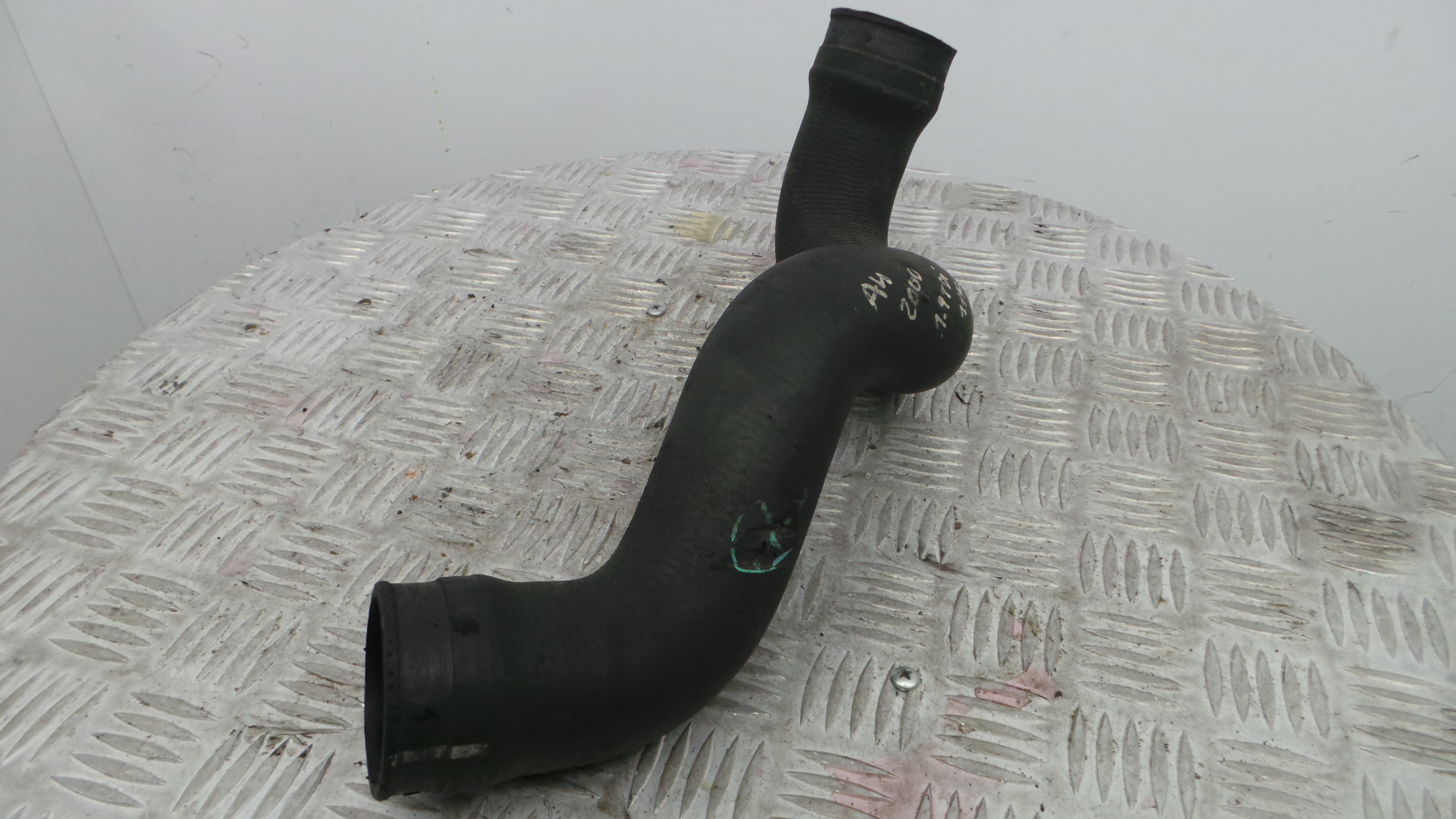 Tubo Intercooler 058145856K - AUDI A4 B6 (8E2)-36206892