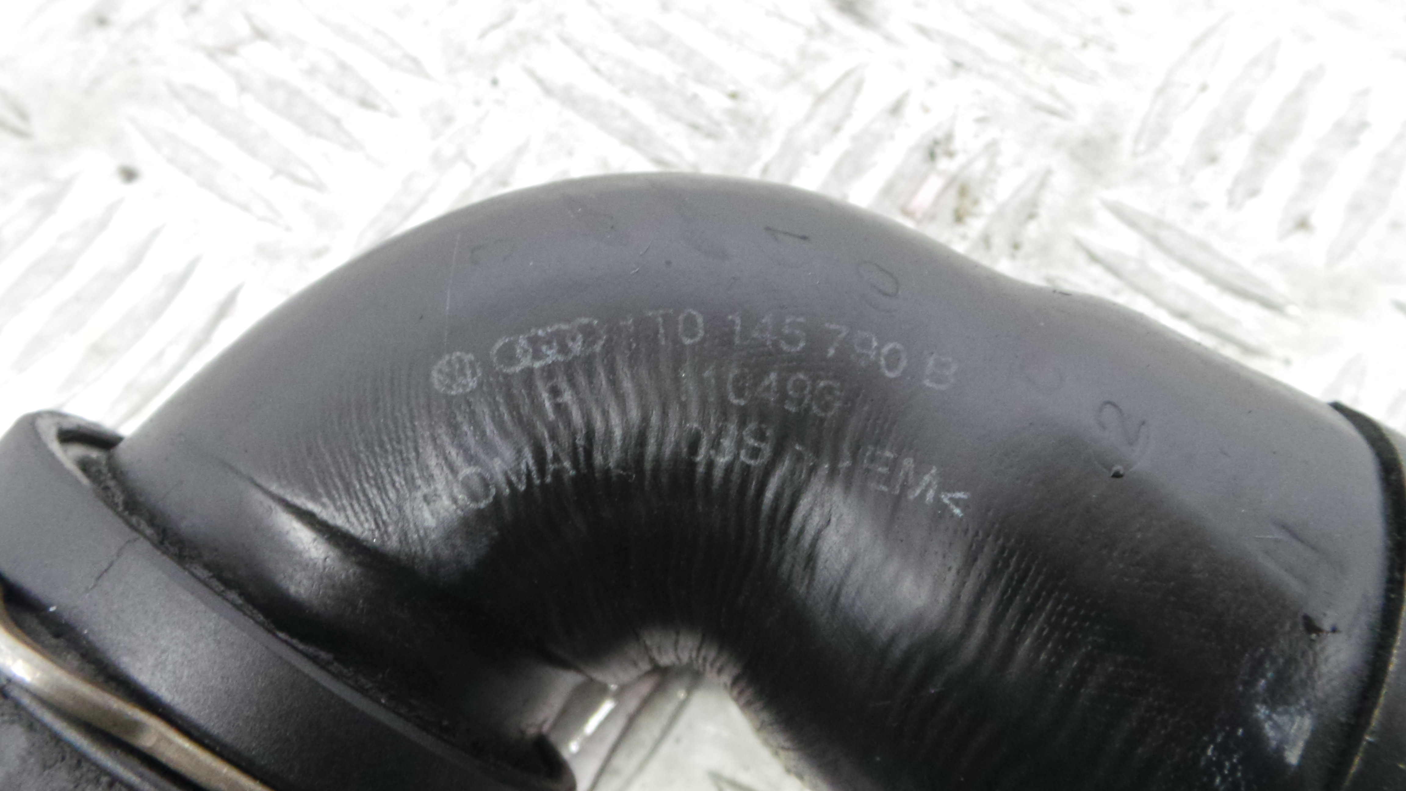 Tubo Intercooler 1K0145762 - VW GOLF V (1K1)-36207001