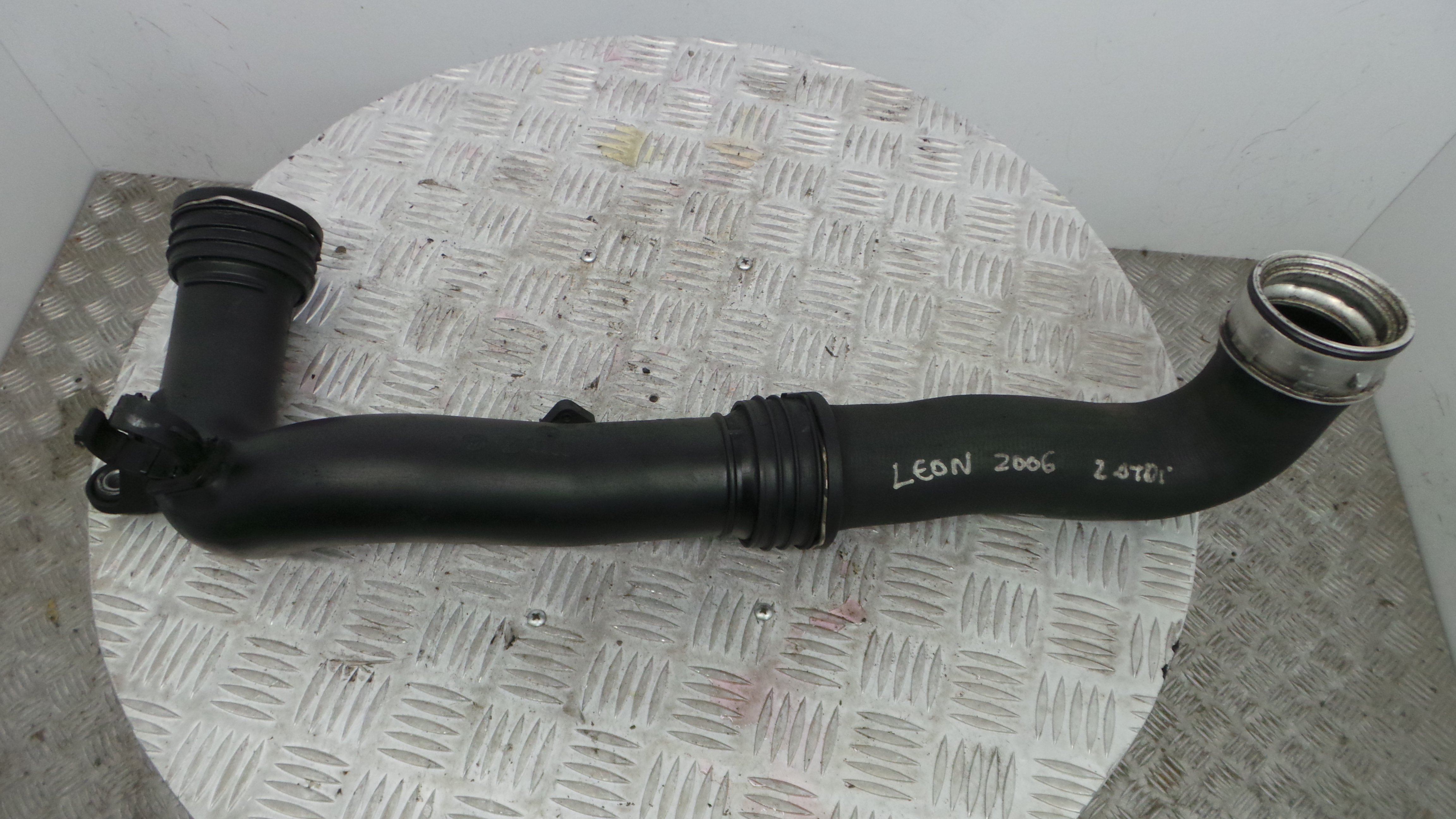 Tubo Intercooler 1K0145770D - SEAT LEON (1P1)-36207012