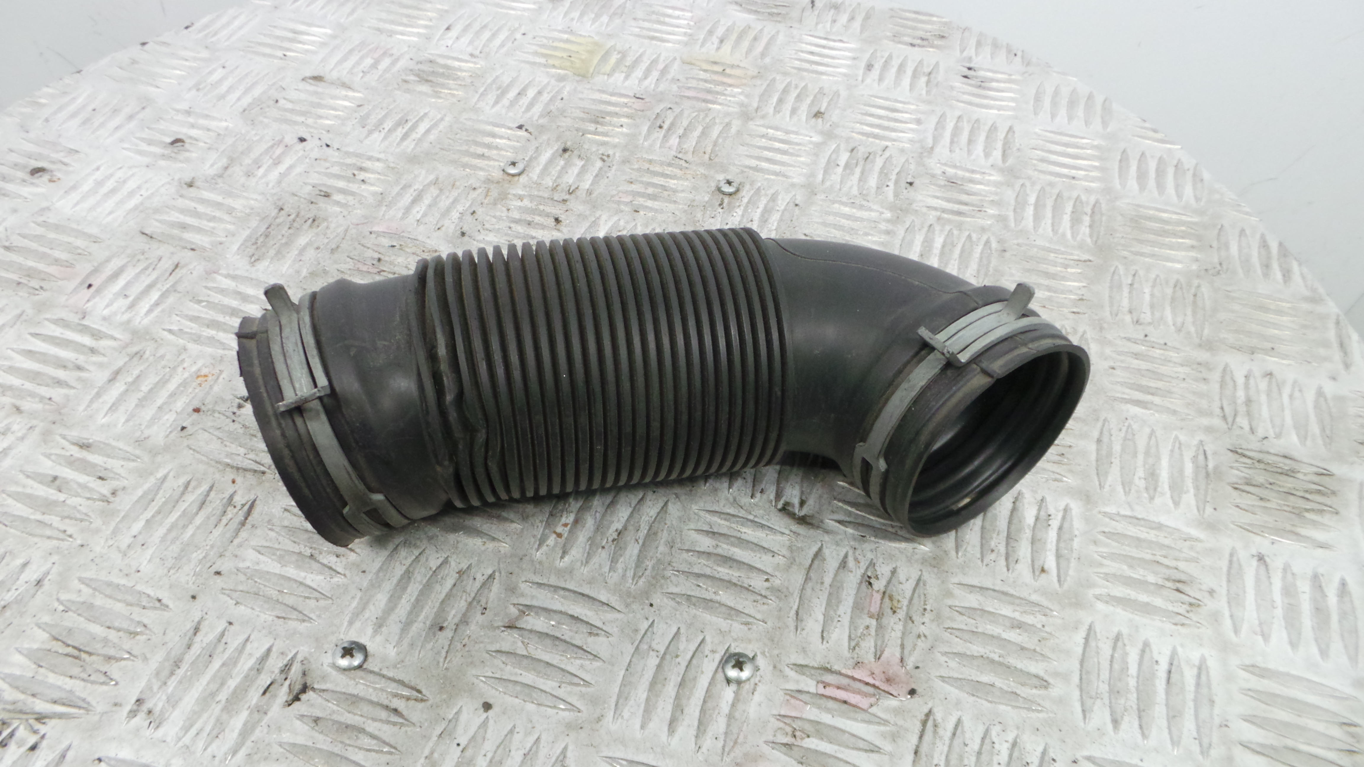 Tubo Caixa Filtro Ar 1K0129684B - VW GOLF V (1K1)-36207035 Tubo Caixa Filtro Ar 1K0129684B - VW GOLF V (1K1)-36207035